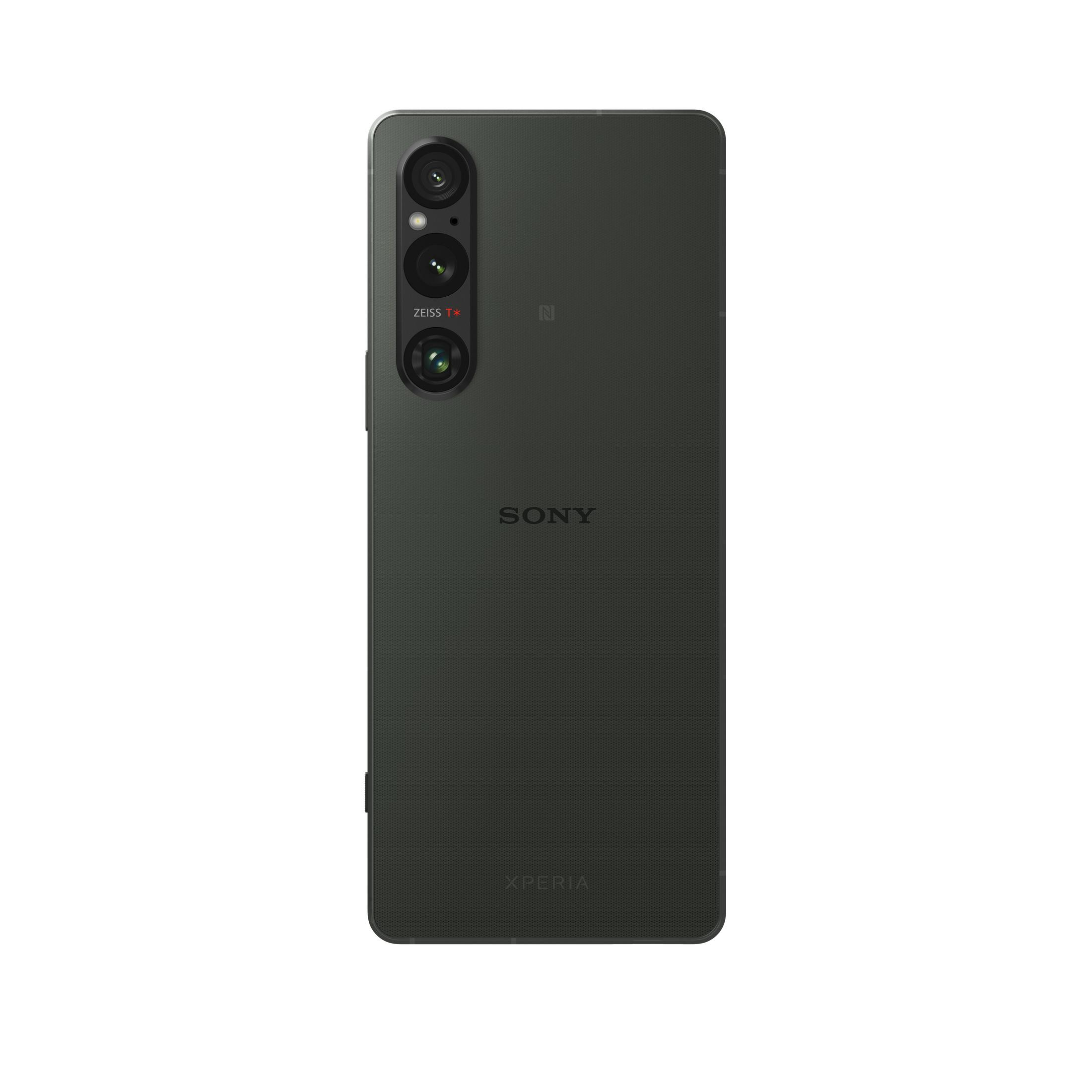 Schwarzes Sony-Telefon mit drei Kameras. Sony- und Zeiss-Logos sichtbar. Dunkelgrüne Rückseite.