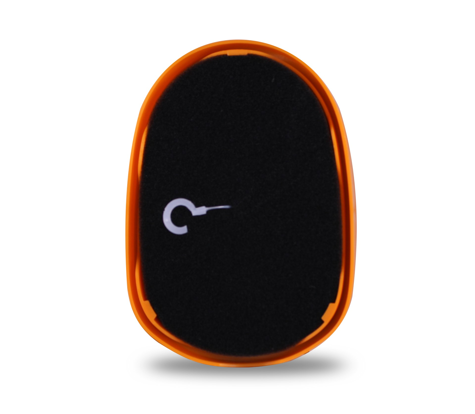 Ein orangefarbener, schwarzer Schwamm mit einem weißen Hakenwerkzeug auf weißem Hintergrund.