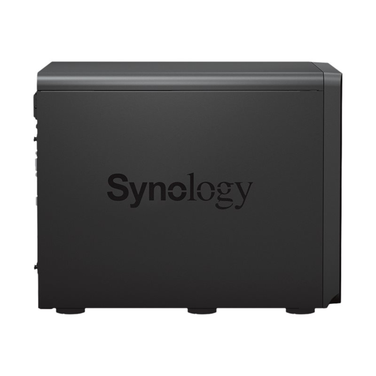 Serveur NAS Synology noir, similaire à l'image précédente. Le logo Synology est sur le devant.