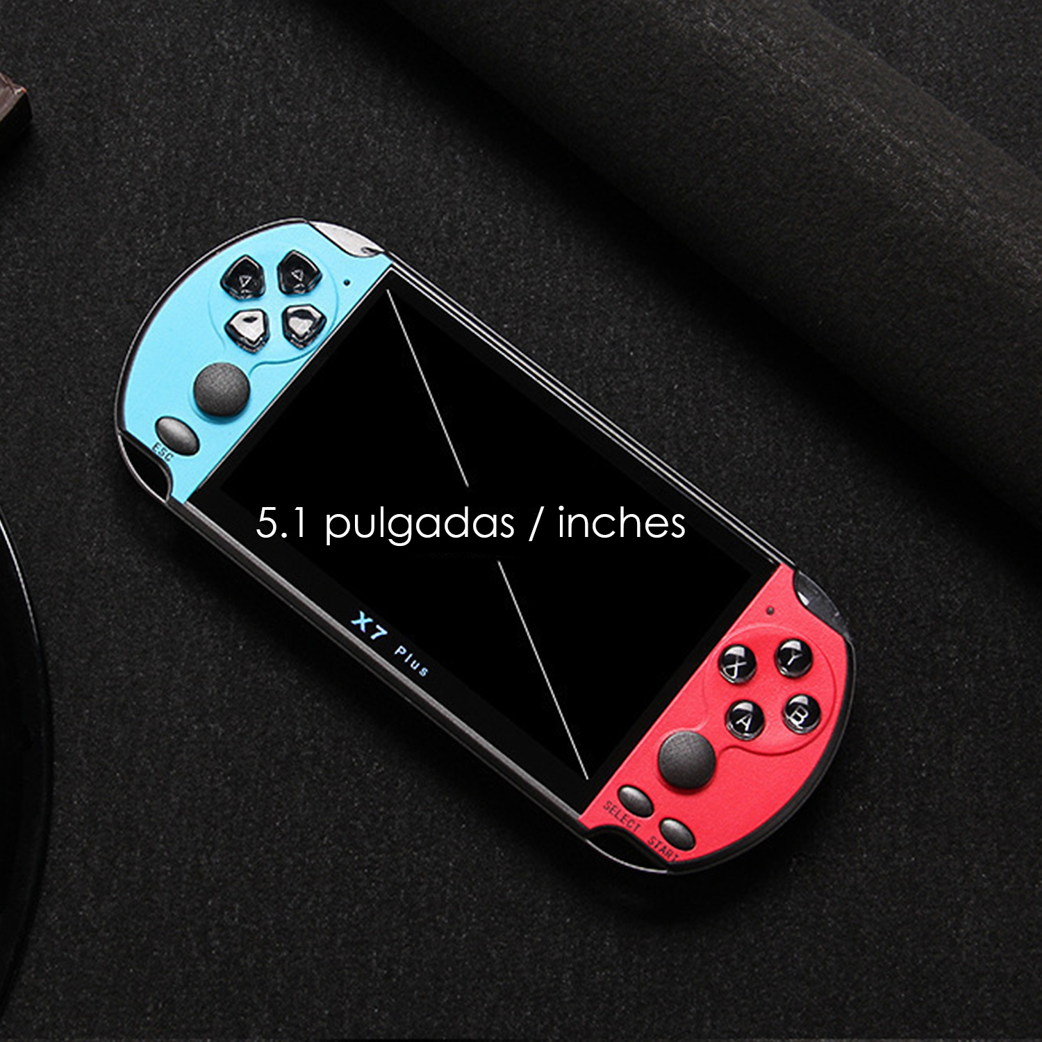 Consola de juegos portátil con pantalla grande. Botones azules y rojos. Fondo negro.
