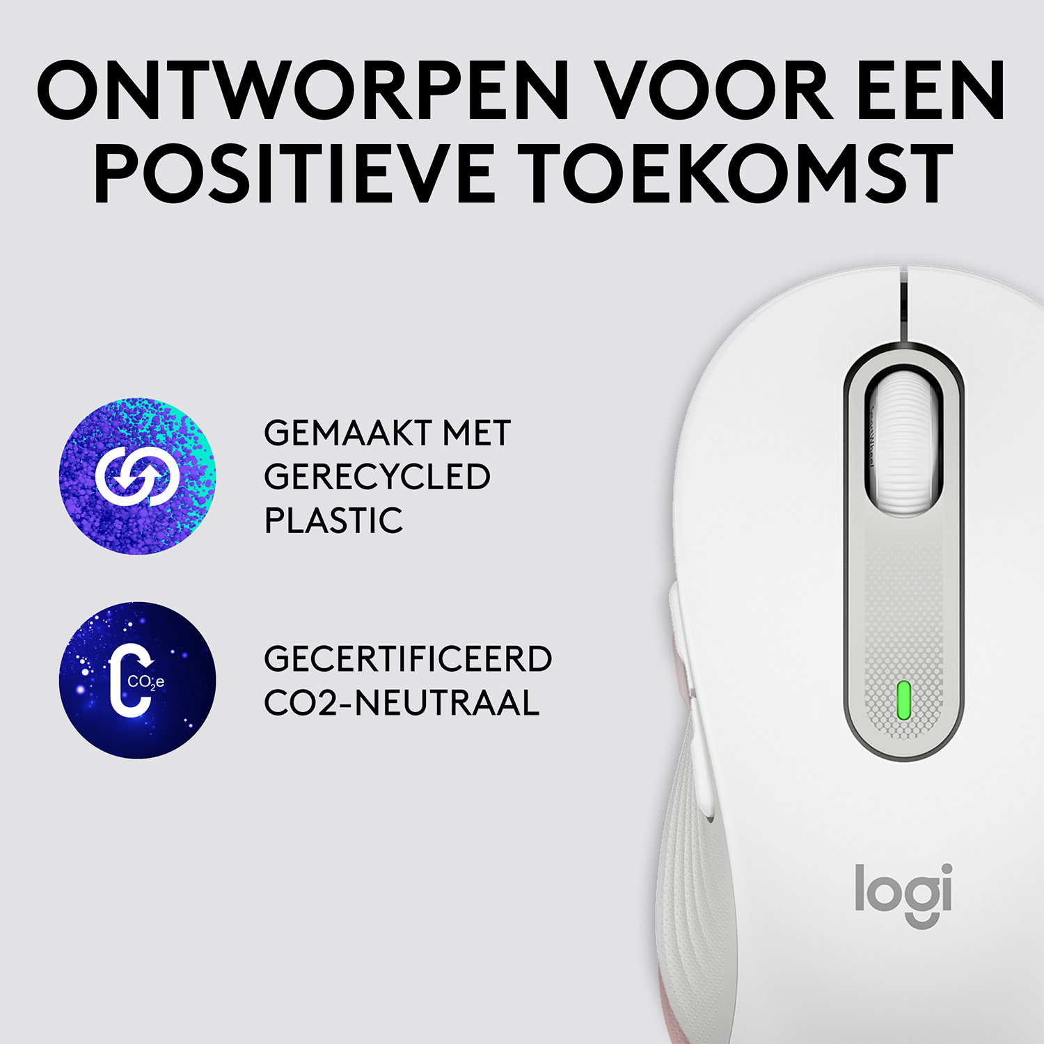 Biała mysz komputerowa z kółkiem przewijania, białe tło. Tekst wskazuje na plastik z recyklingu.