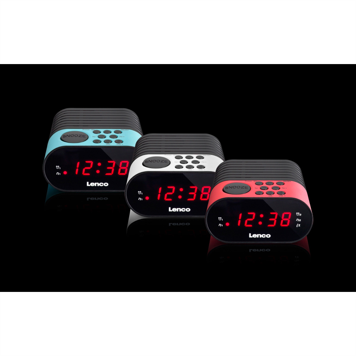 Trzy cyfrowe budziki w kolorze niebieskim, białym i czerwonym, z czerwonym wyświetlaczem cyfrowym.