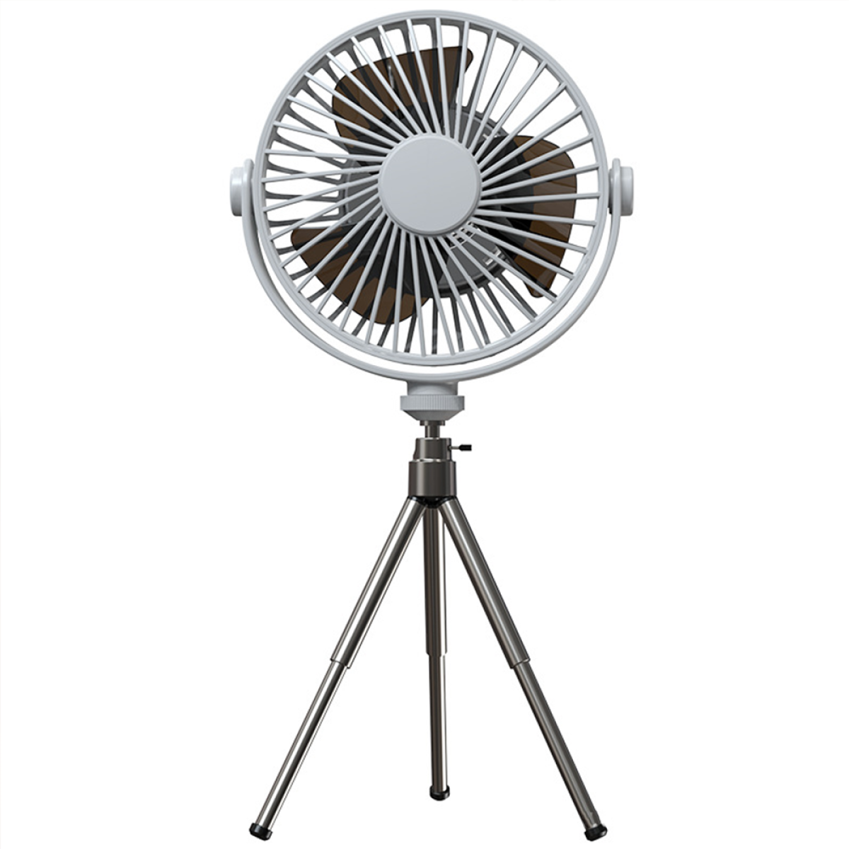 Weißer Ventilator auf einem Stativ. Der Ventilator hat braune Flügel. Weißer Hintergrund.