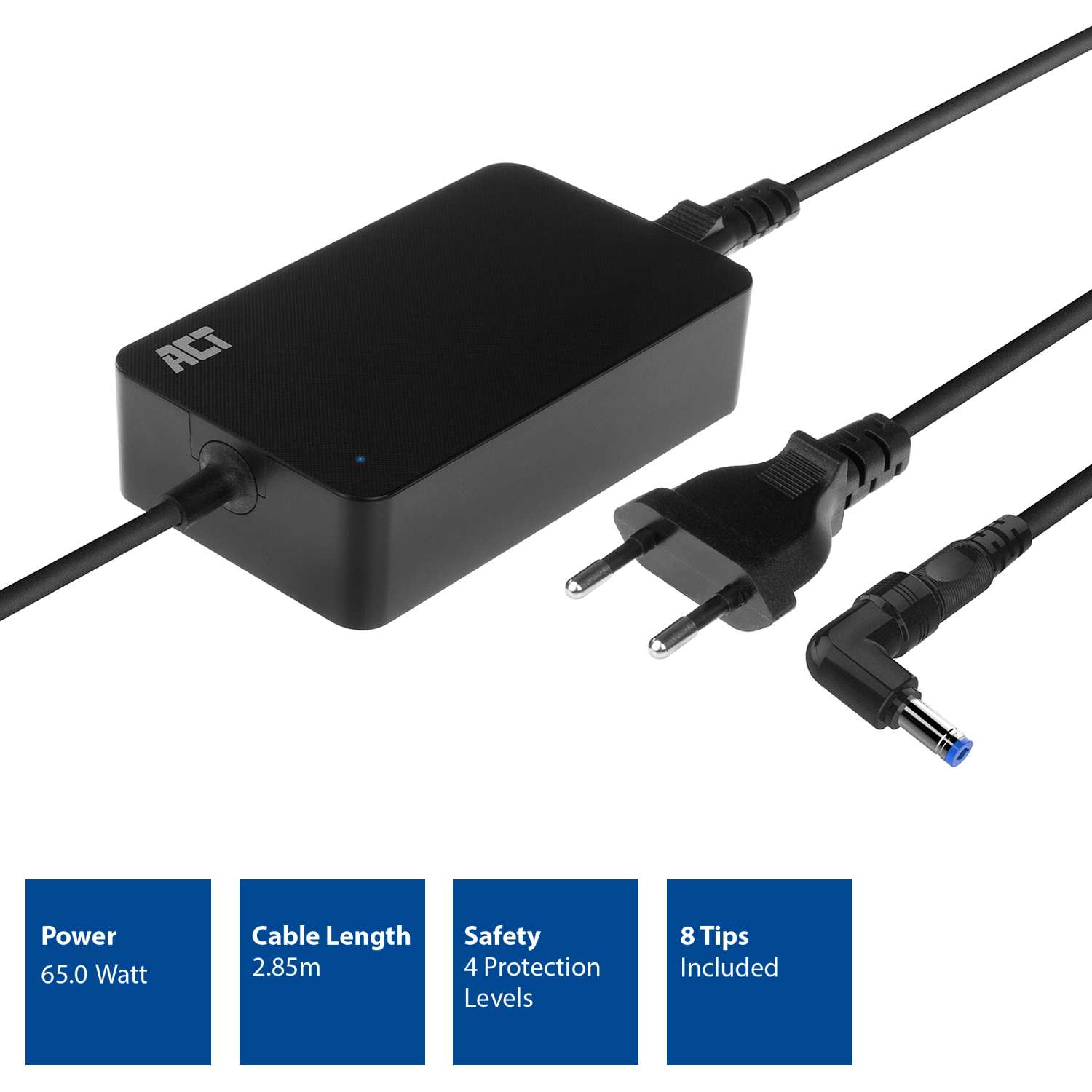 Adaptateur secteur noir avec étiquettes d'alimentation et de sécurité, et plusieurs prises avec des étiquettes de données en dessous.