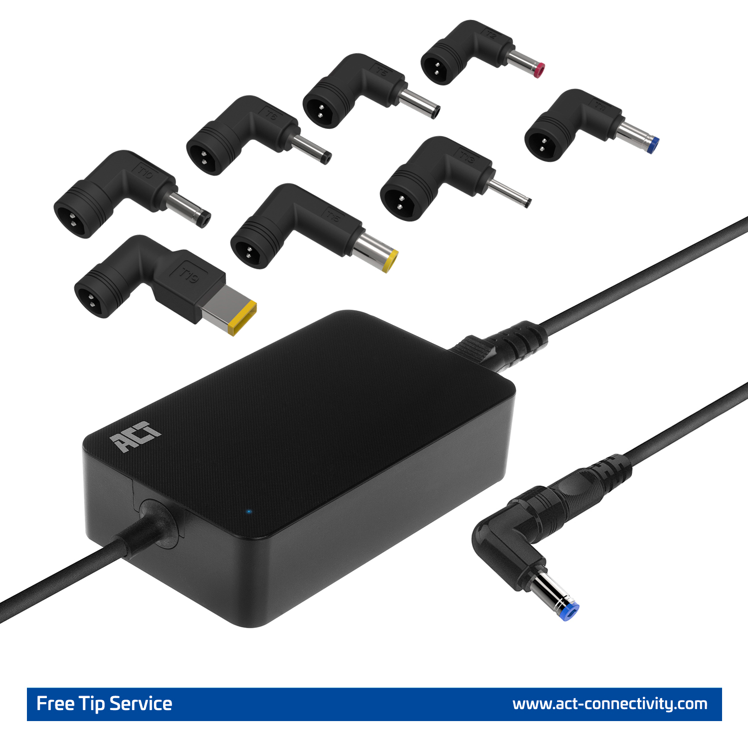 Adaptateur secteur noir avec plusieurs embouts. Le produit a un logo ACT et l'adresse du site web.