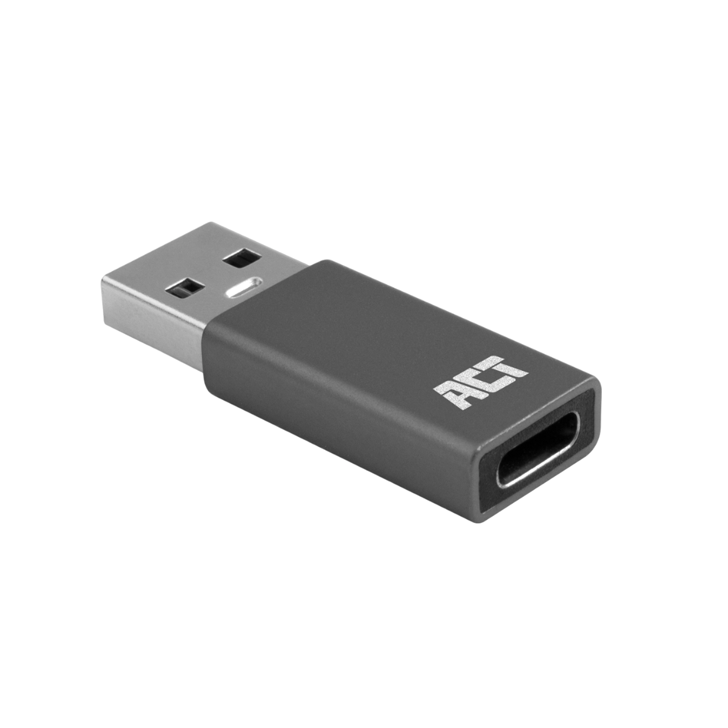 Dunkelgrauer USB-C-zu-USB-Adapter auf schwarzem Hintergrund. ACT-Logo ist auf der Seite sichtbar.