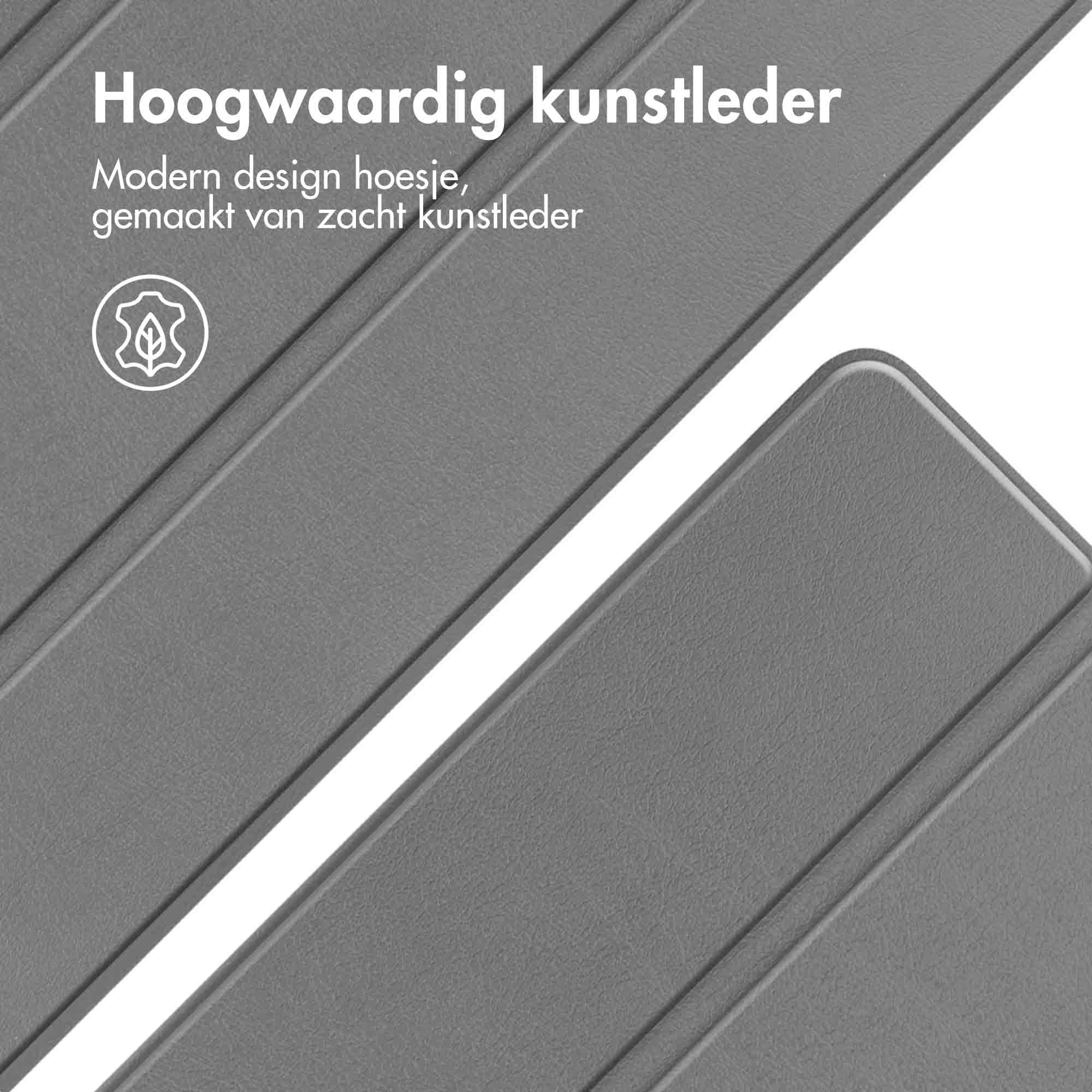Nahaufnahme von grauem lederähnlichem Material. Niederländischer Text, der hochwertiges Kunstleder angibt.