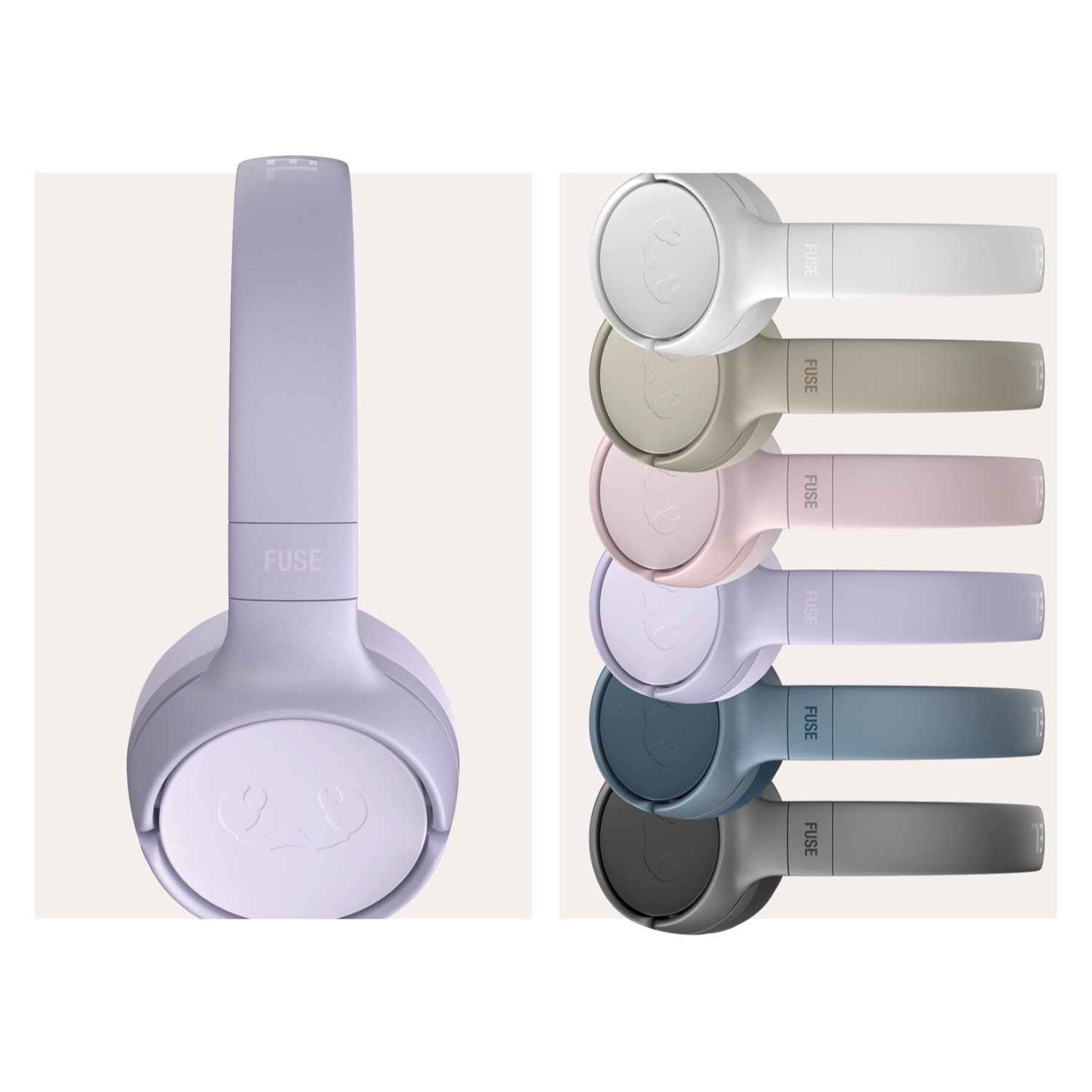 Cuffie in diversi colori. Un paio lilla chiaro. Hanno logo e nome.