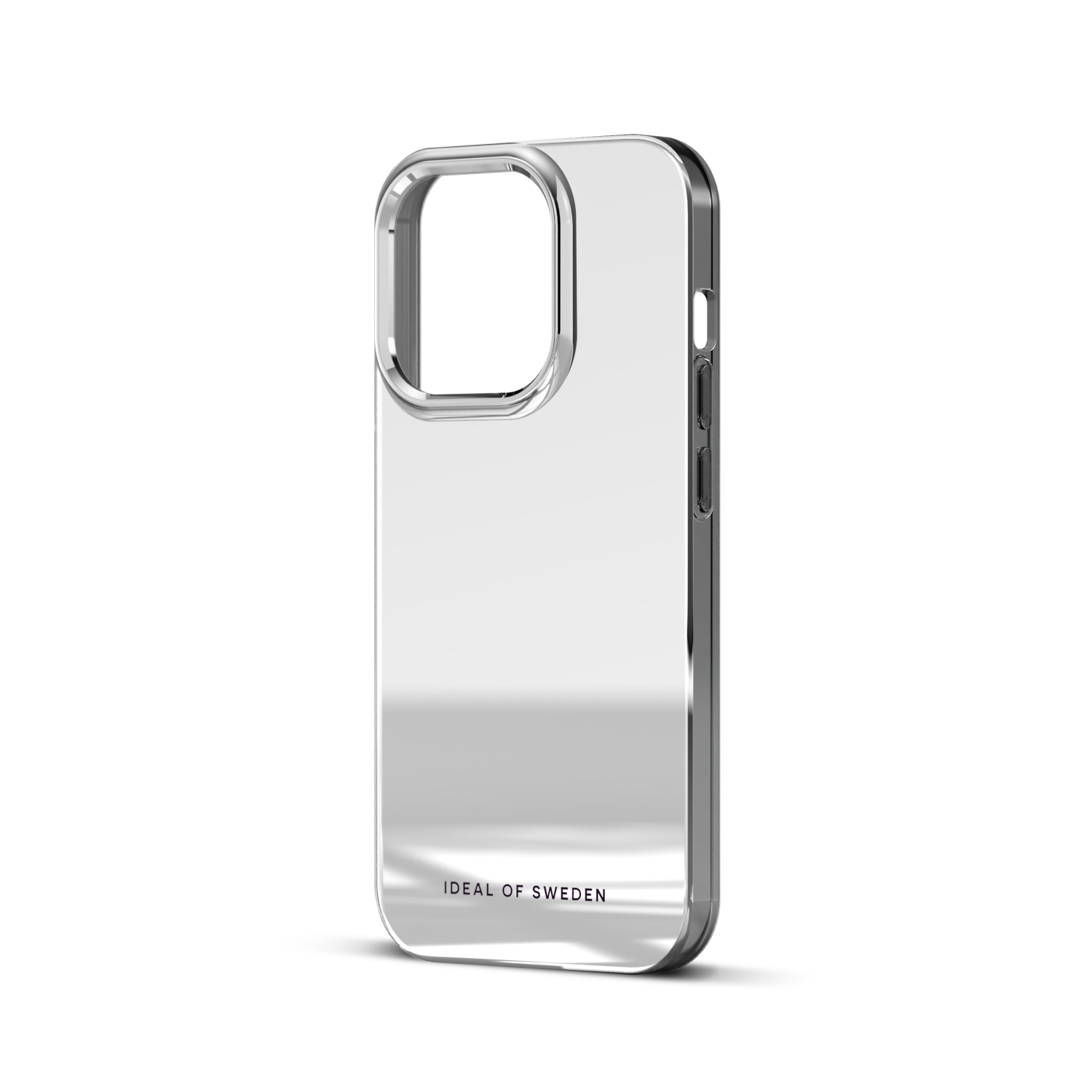 Gümüş telefon kılıfı, Ideal of Sweden markası, siyah arka plan.