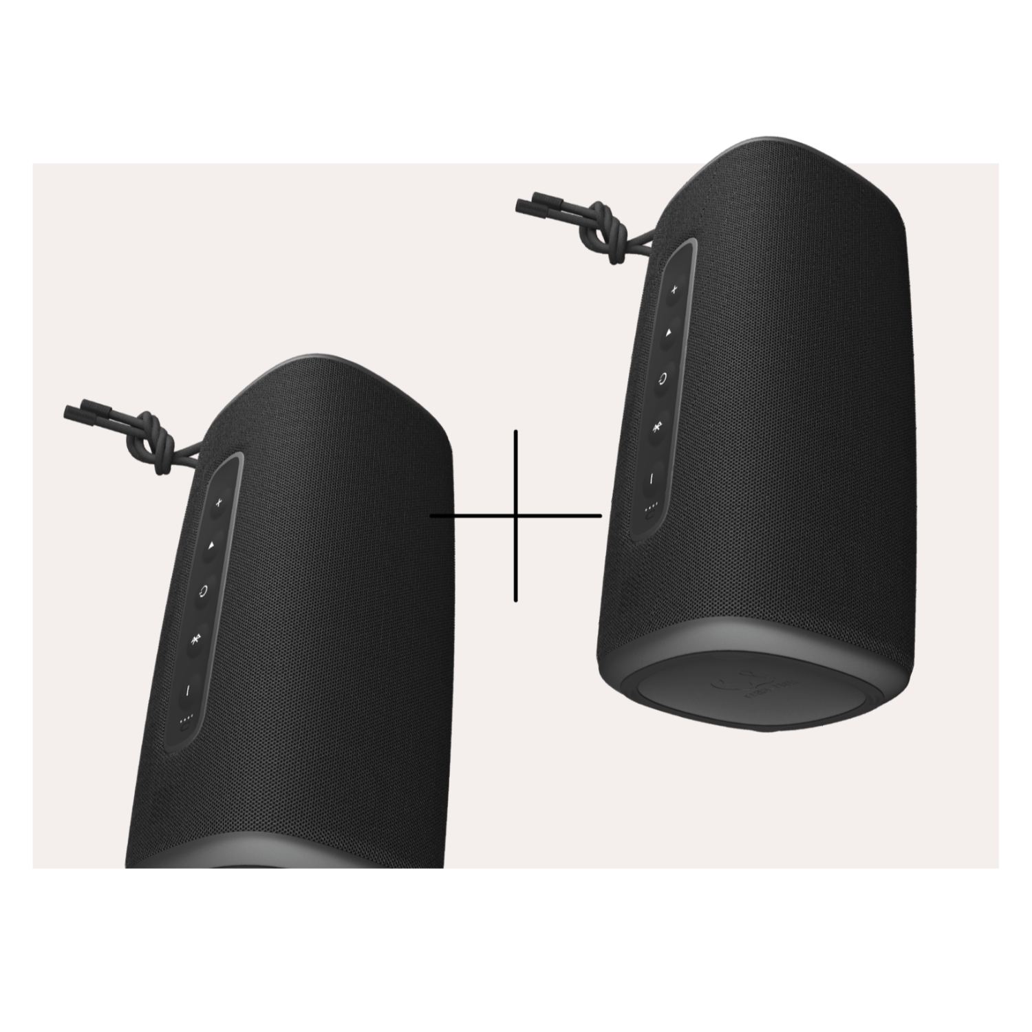 Dwa czarne głośniki. Każdy ma przyciski i czarny przewód. Tło jest jasne.