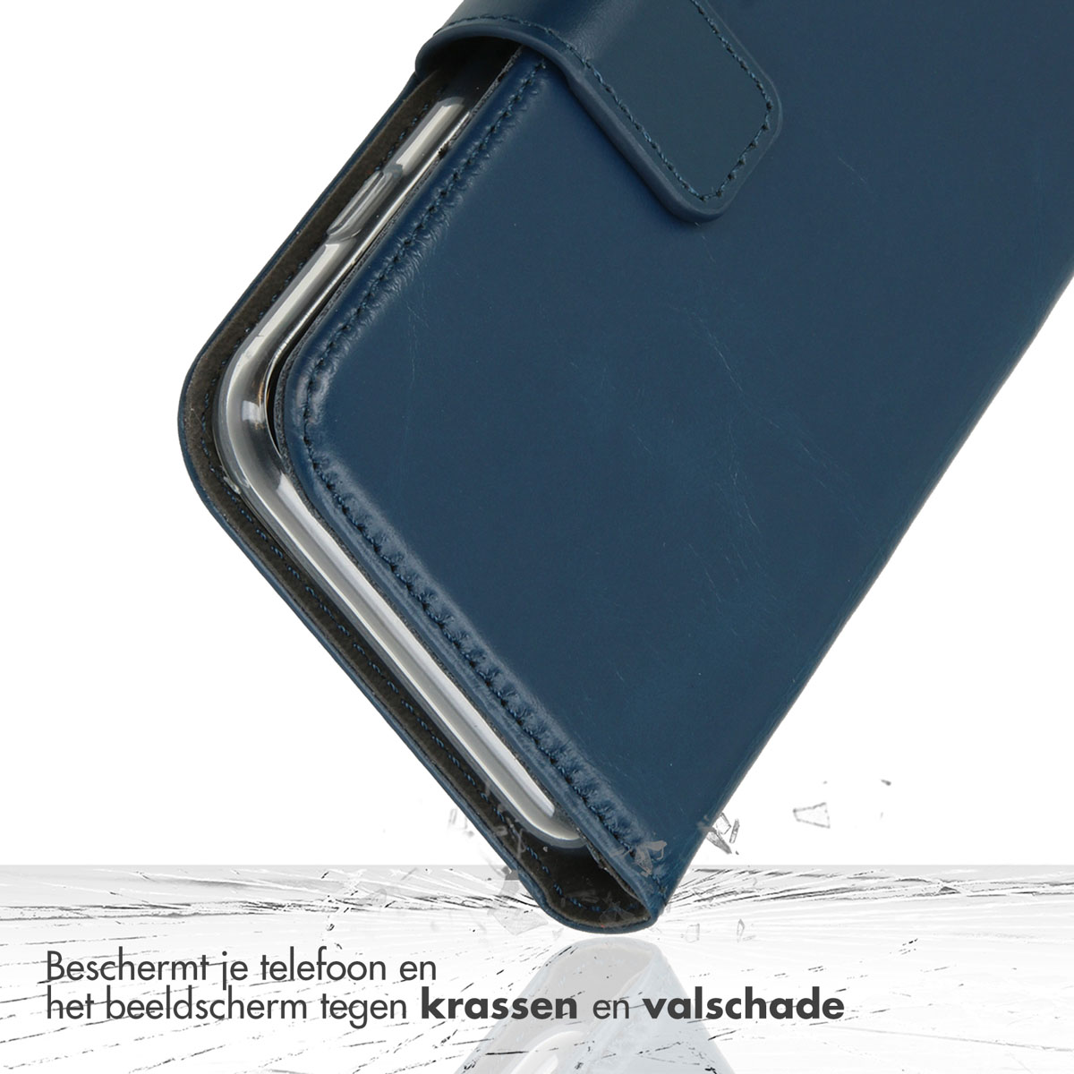 Nahaufnahme einer blauen Handyhülle, die ein Telefon schützt.