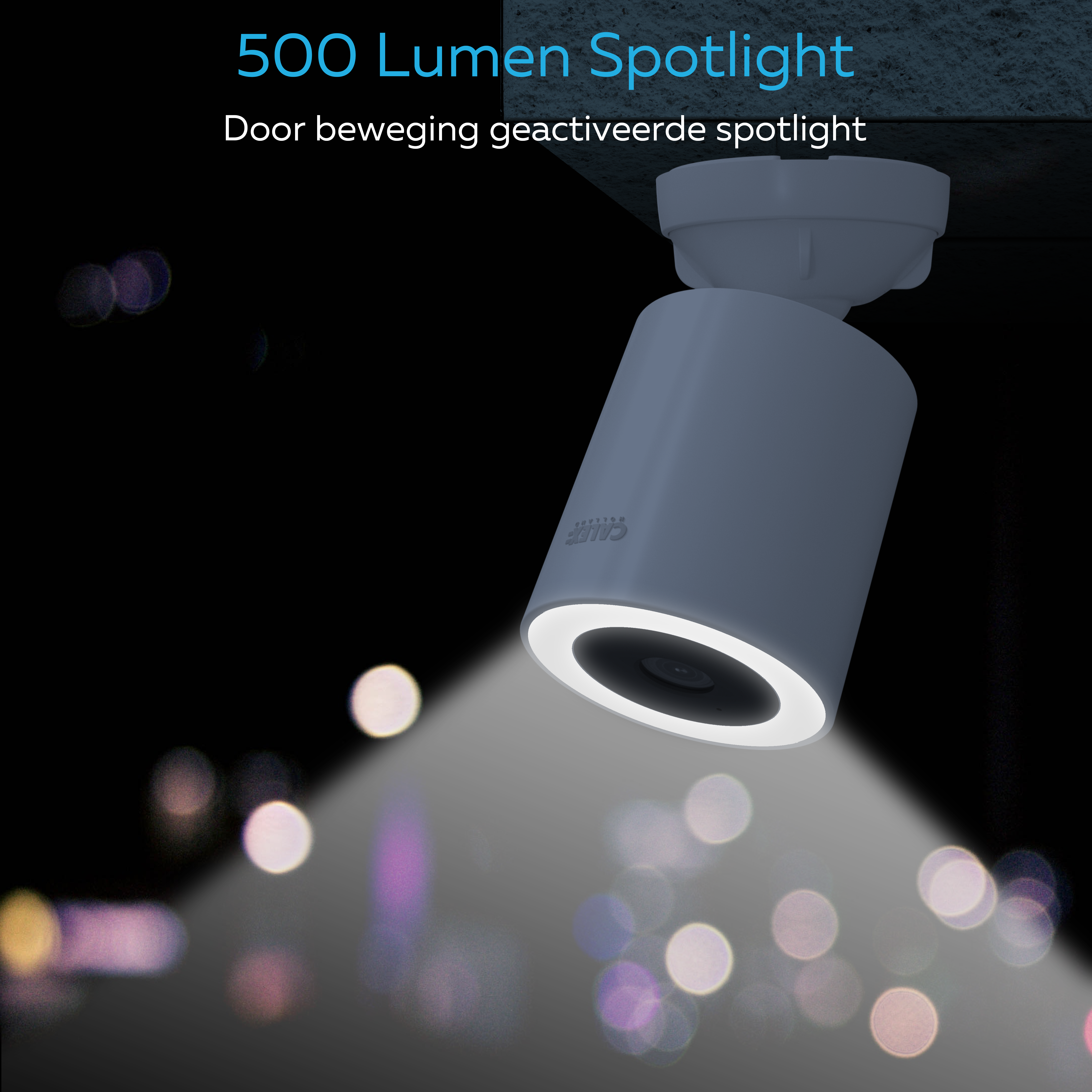 Reflektor w nocy. Biały reflektor świeci w dół, oświetlając obszar. Rozmyte tło.