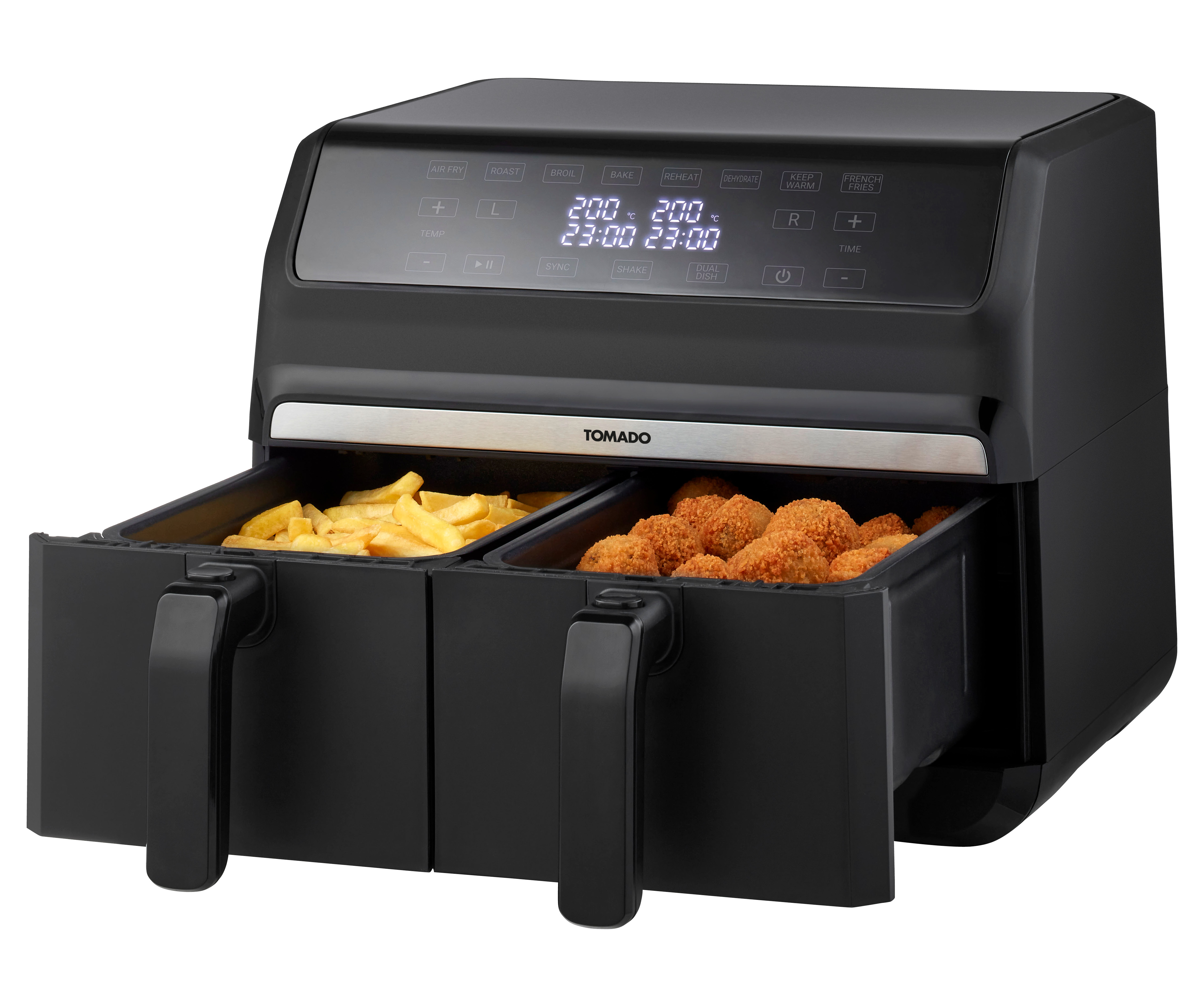 Zwarte dubbele airfryer met twee manden. Een met friet, de andere met gefrituurde kip.