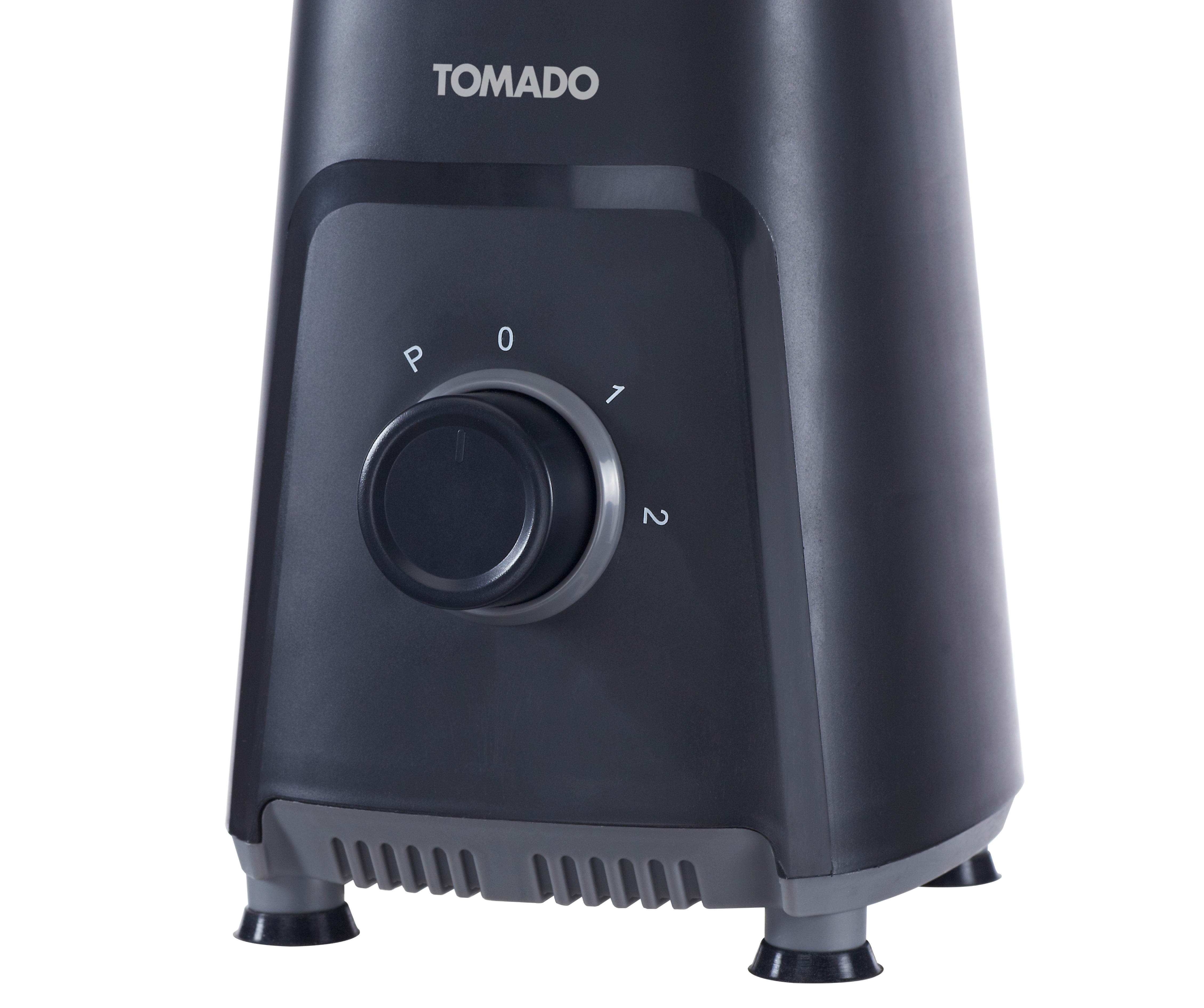 Gros plan sur un blender noir avec un cadran de P à 2. TOMADO est devant.