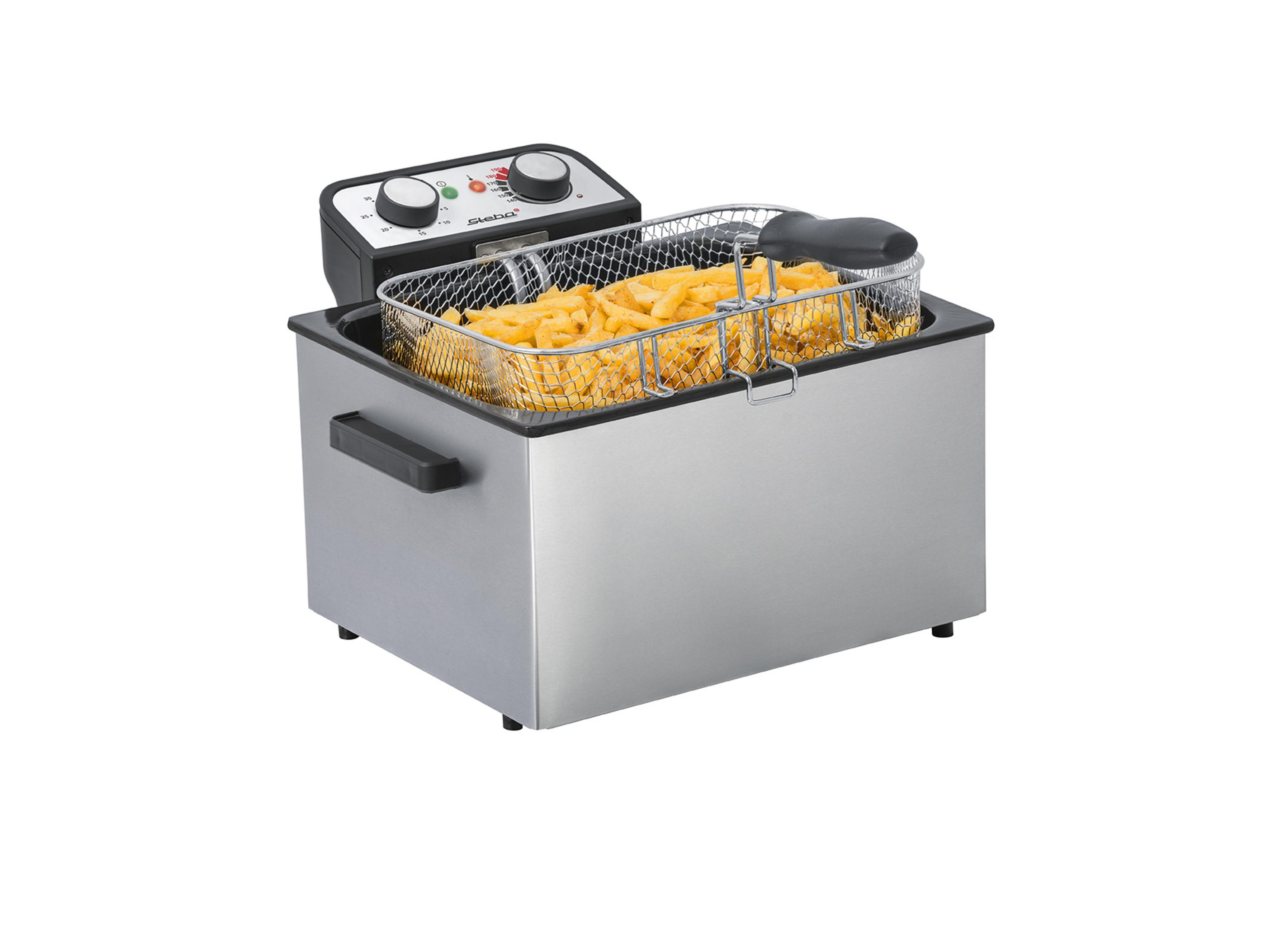 Une friteuse en acier inoxydable avec un panier de frites. Les commandes de température sont visibles.