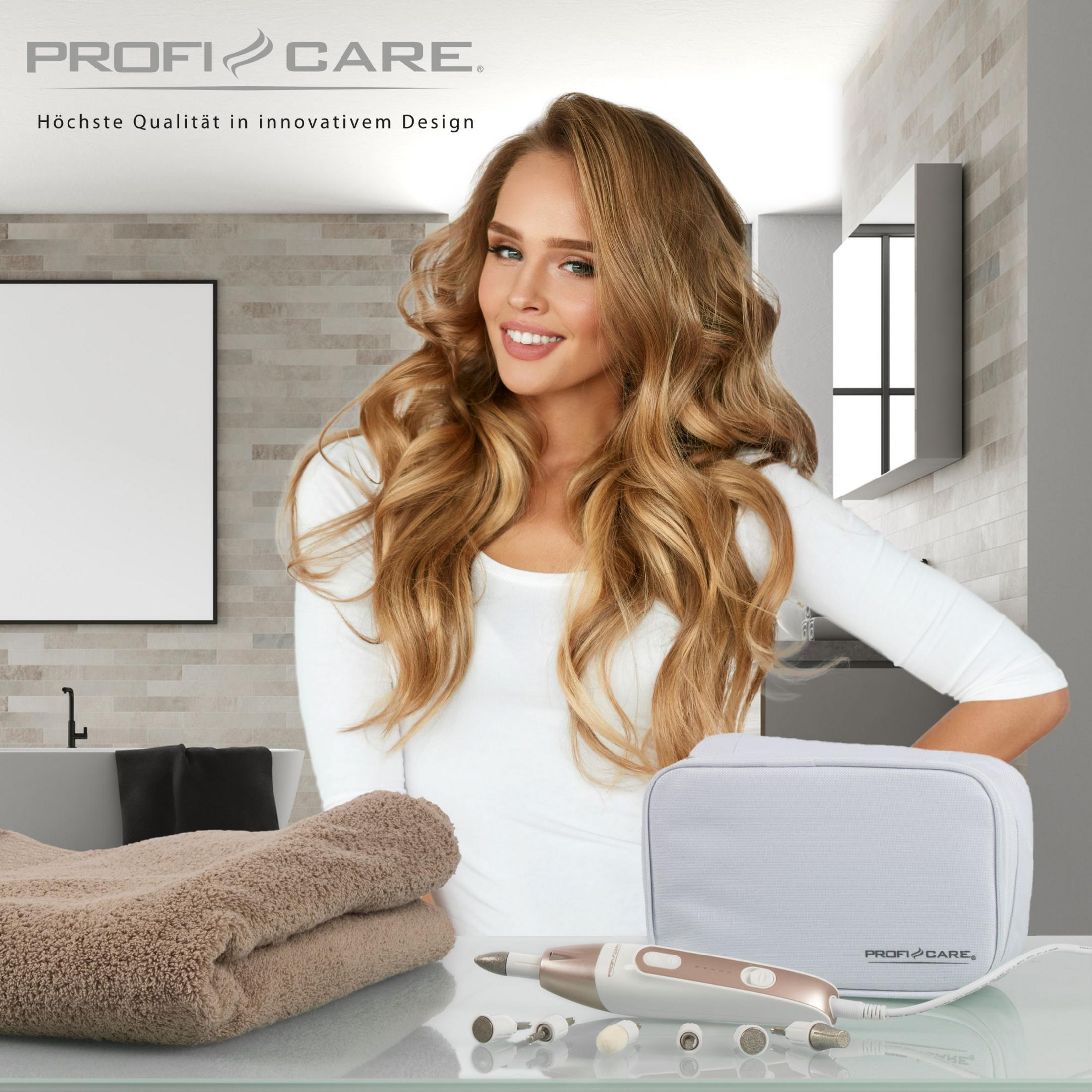 Kobieta w łazience z produktami do pielęgnacji włosów, ręcznikiem i zestawem do paznokci.