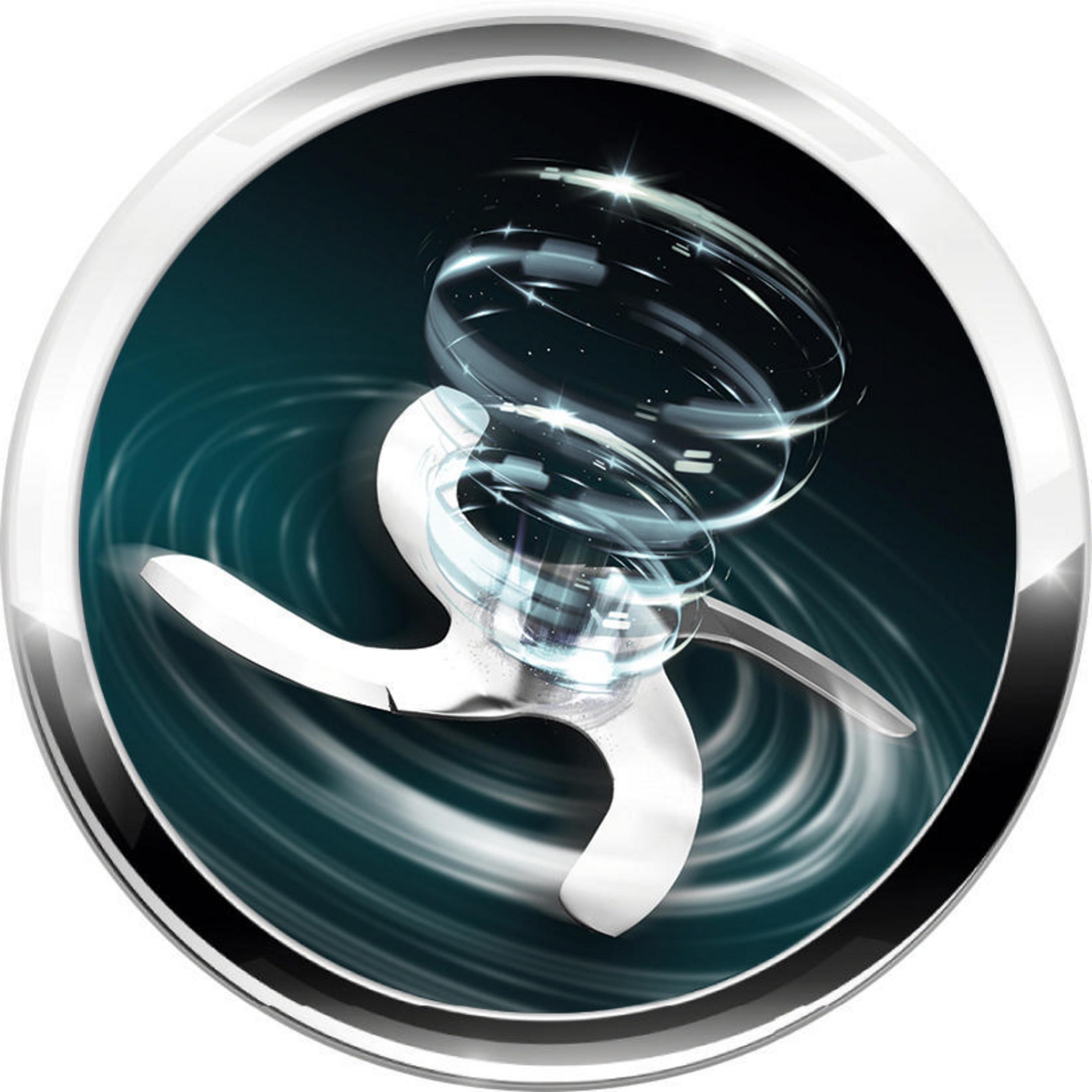 Zbliżenie ostrza blendera ze srebrnym metalicznym wykończeniem.