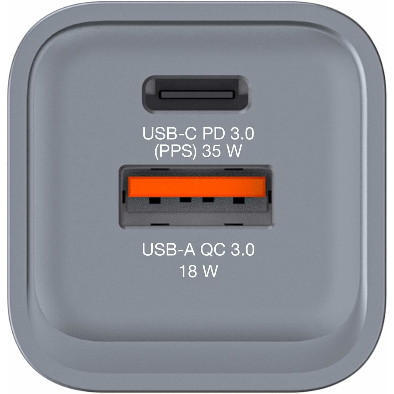 Cargador gris con un puerto USB-C y USB-A etiquetados con salidas de energía.