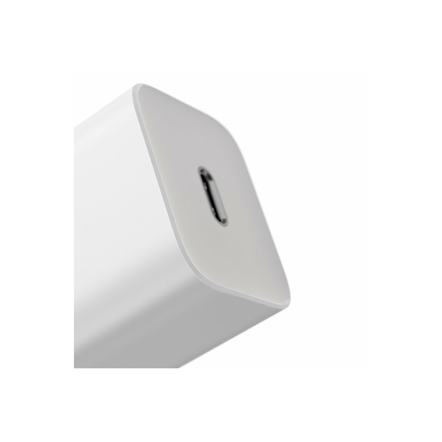 Biała ładowarka z portem USB-C na białym tle.