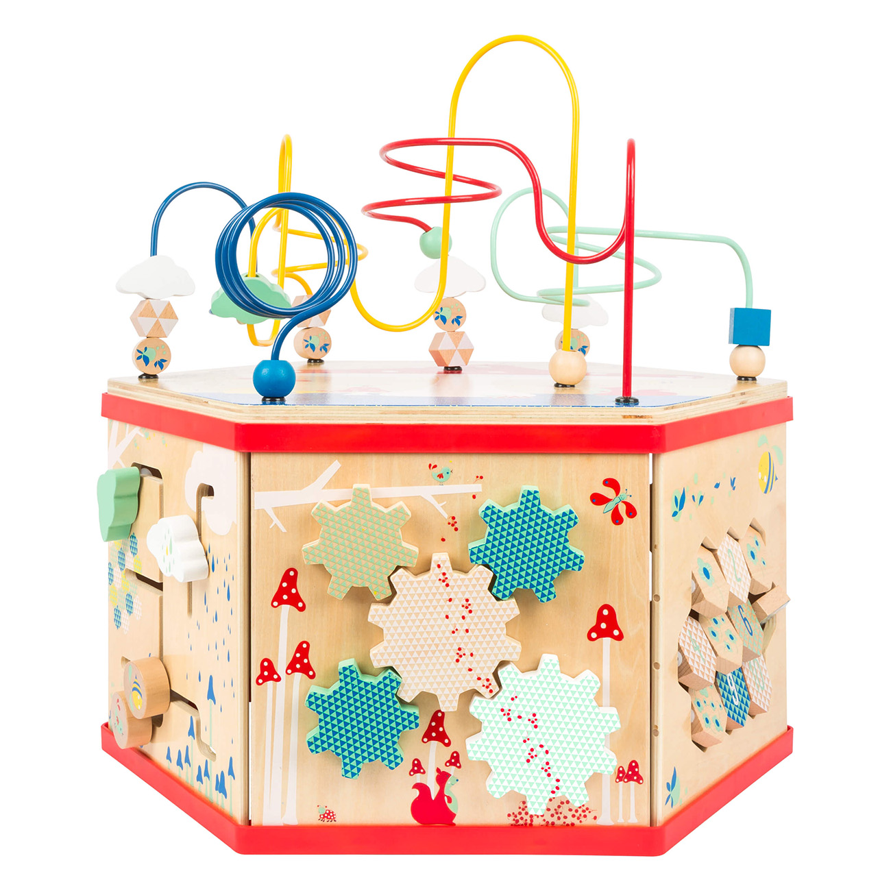 Ein hölzerner Aktivitätswürfel mit bunten Perlen, Zahnrädern und einem Labyrinth zum Spielen für Kinder.