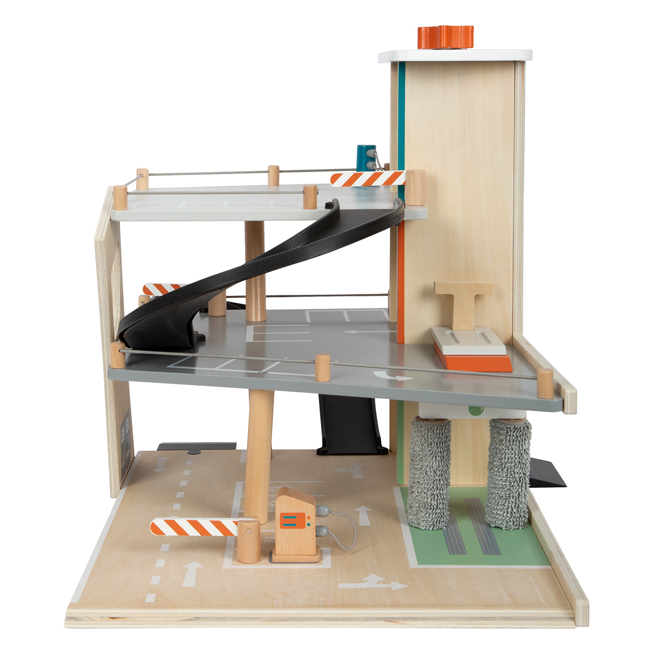 Ein Spielzeug-Garage aus Holz. Es hat zwei Ebenen, eine Rampe, eine Waschanlage und eine Schranke.