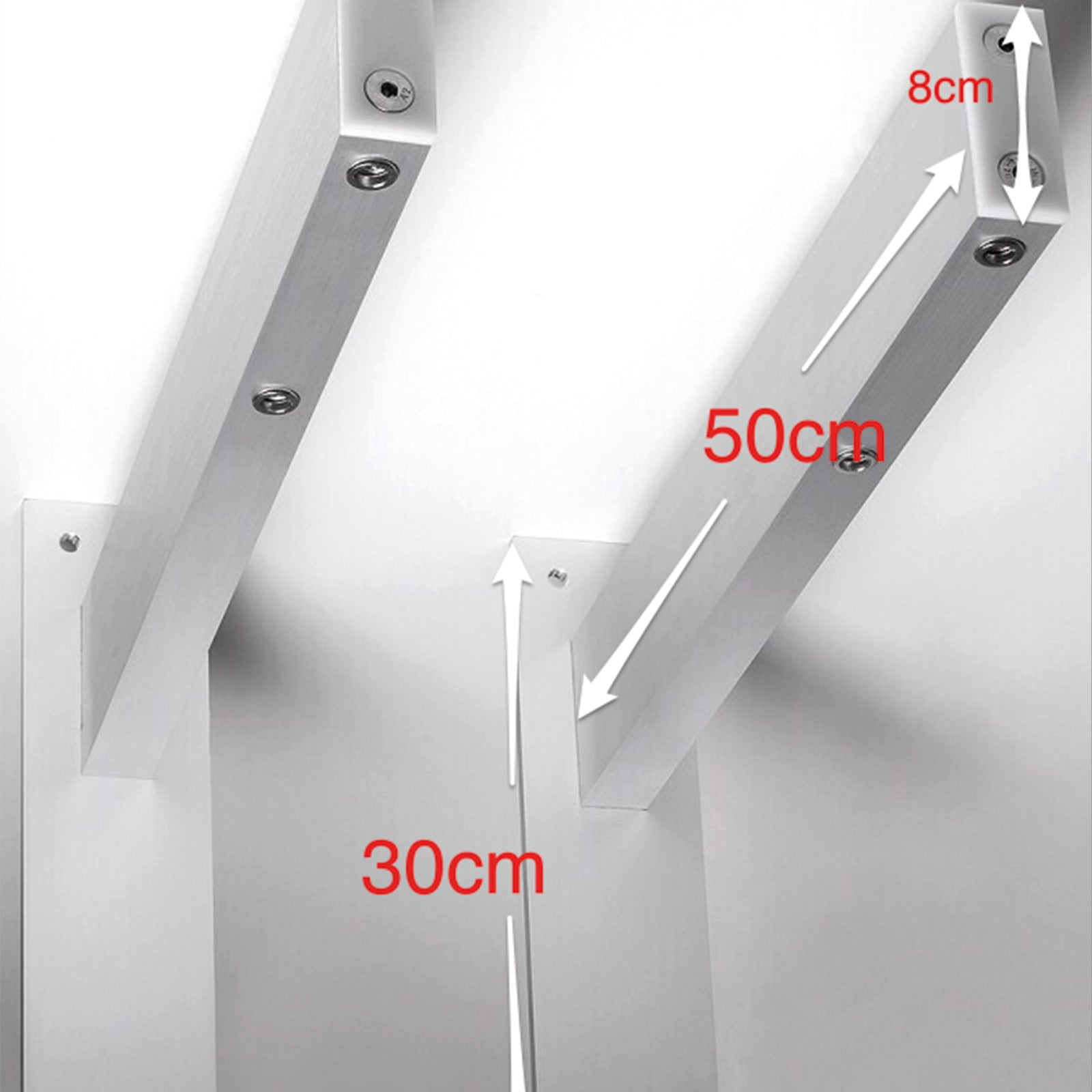 Mensole bianche a parete con dimensioni di 8 cm, 50 cm e 30 cm indicate con frecce.