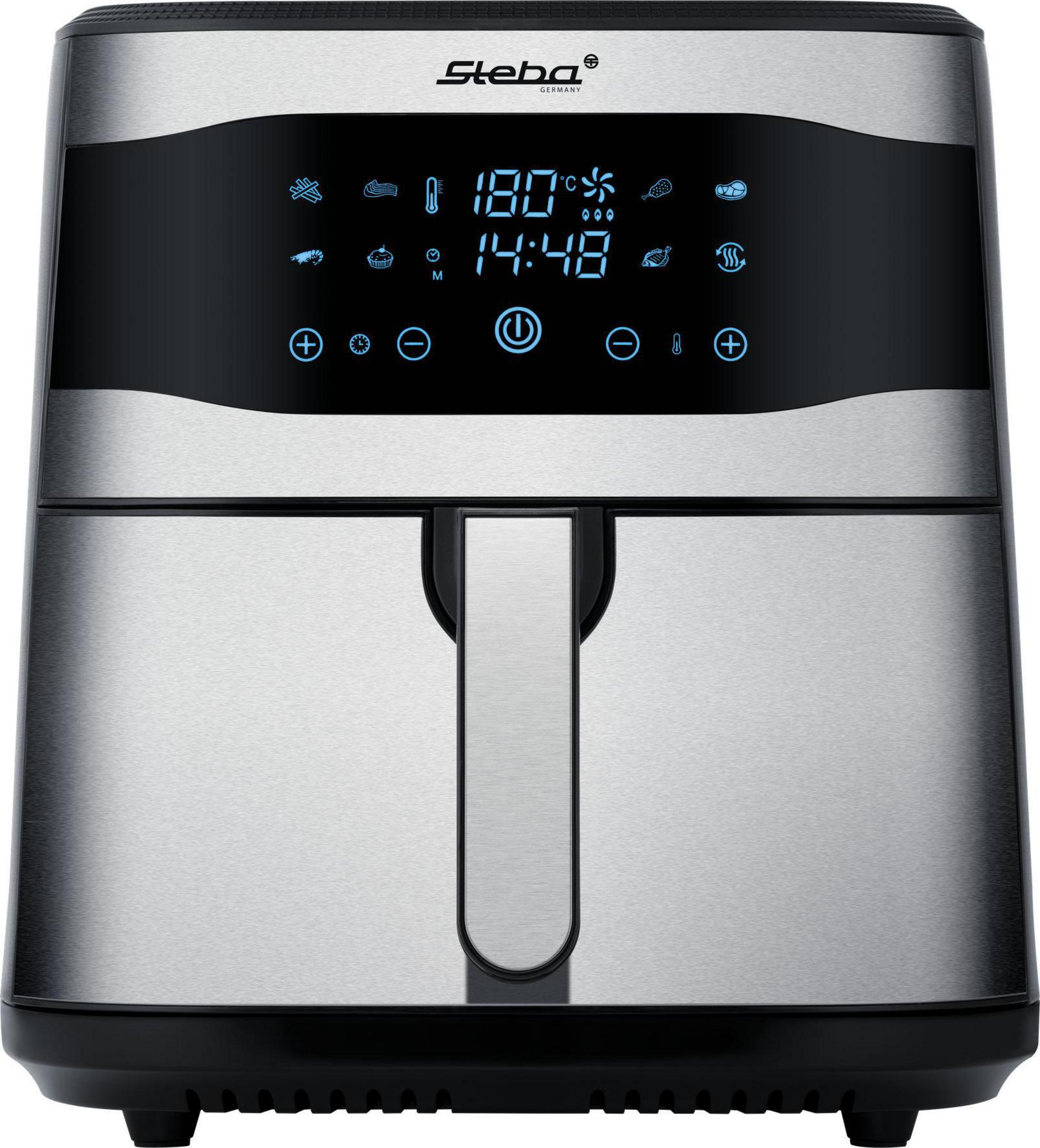 Een zilveren airfryer met een digitaal display en bedieningsknoppen.
