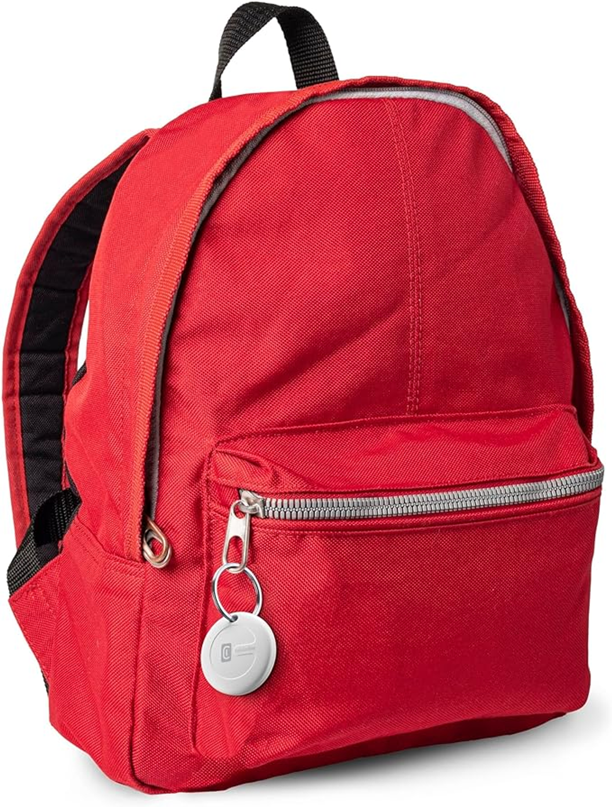 Czerwony plecak z przednią kieszenią na zamek i białą etykietą.