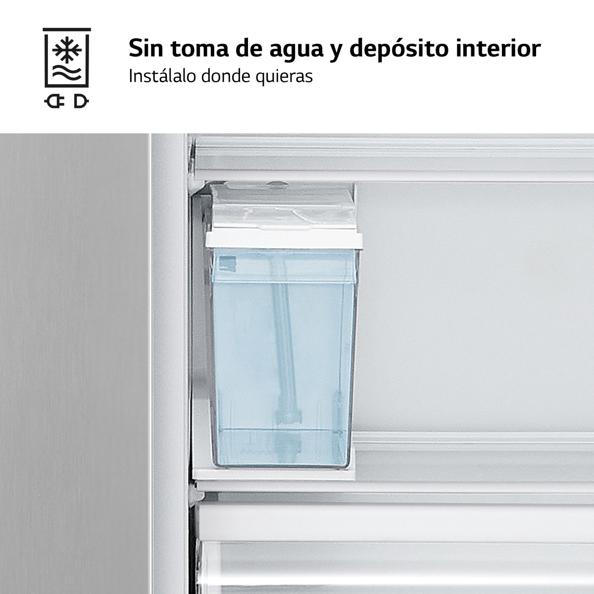 Transparenter Wassertank in weißer Struktur. Text: 'Kein Wasseranschluss und Innentank'.