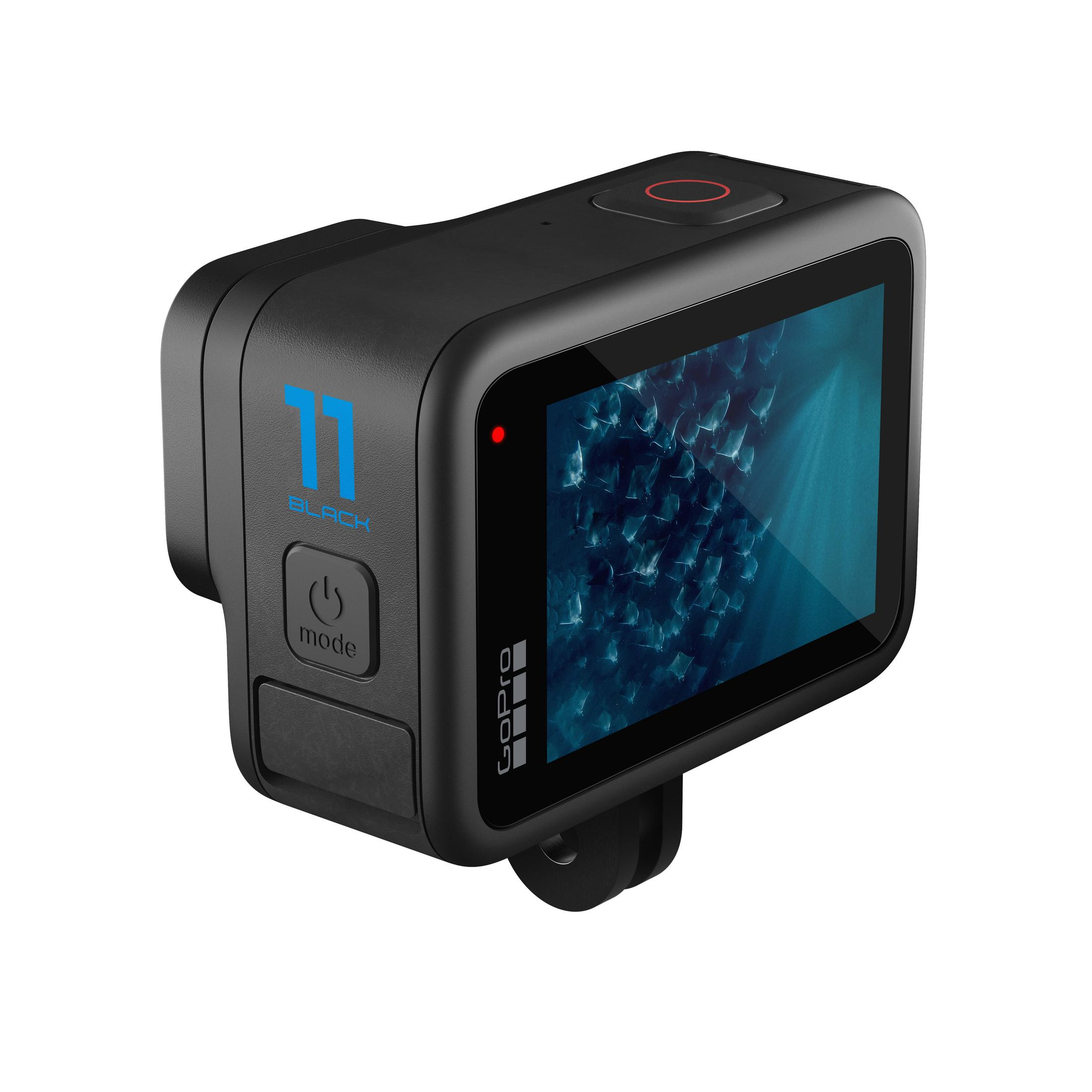 Schwarze GoPro-Action-Kamera. Die Kamera zeigt einen Bildschirm. Das GoPro-Logo ist unten.