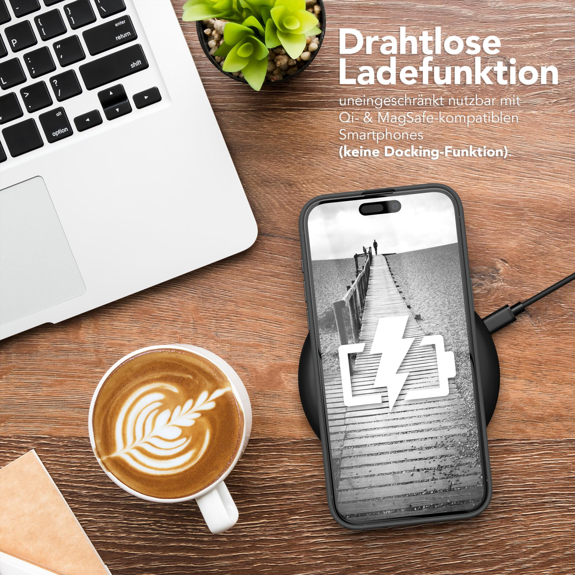 Laptop, Kaffee und ein kabellos ladendes Telefon. Das Telefon zeigt eine Stegszene.