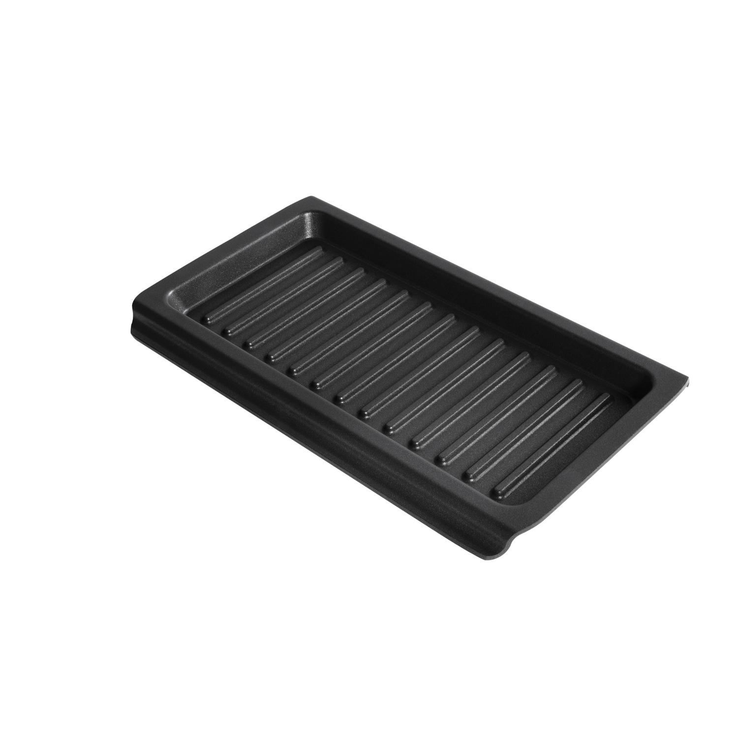 Schwarze rechteckige Grillpfanne mit erhabenen Rippen, auf schwarzem Hintergrund.
