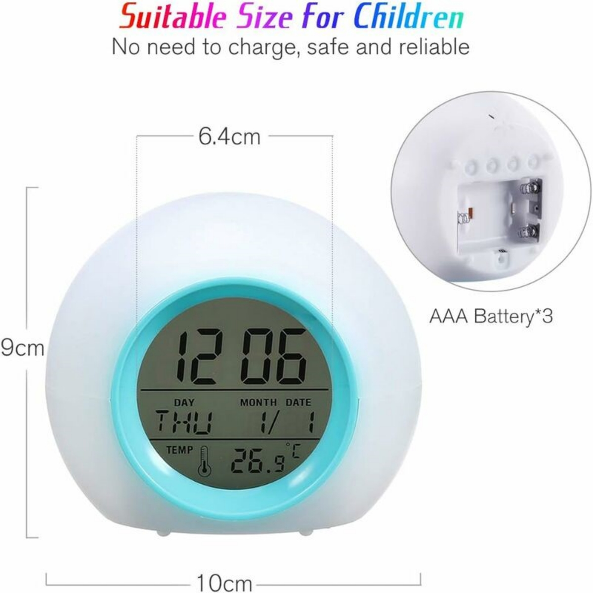 Ein weißer Nachtlichtwecker mit digitaler Anzeige von Uhrzeit und Temperatur.