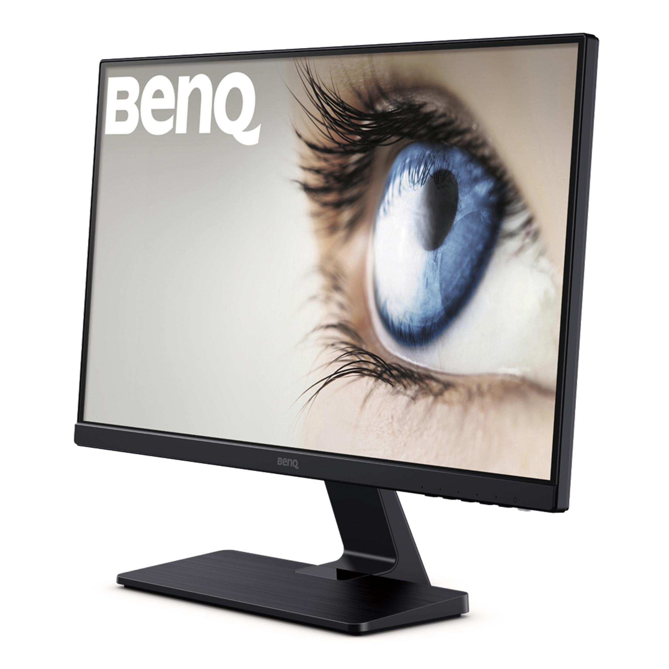 Monitor per computer nero con primo piano di un occhio blu sullo schermo, logo 'BENQ'.