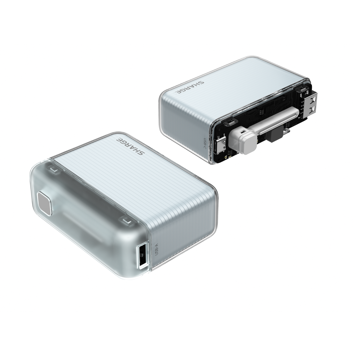 Deux petites batteries externes argentées avec des couvercles en plastique transparent. Ports USB visibles.