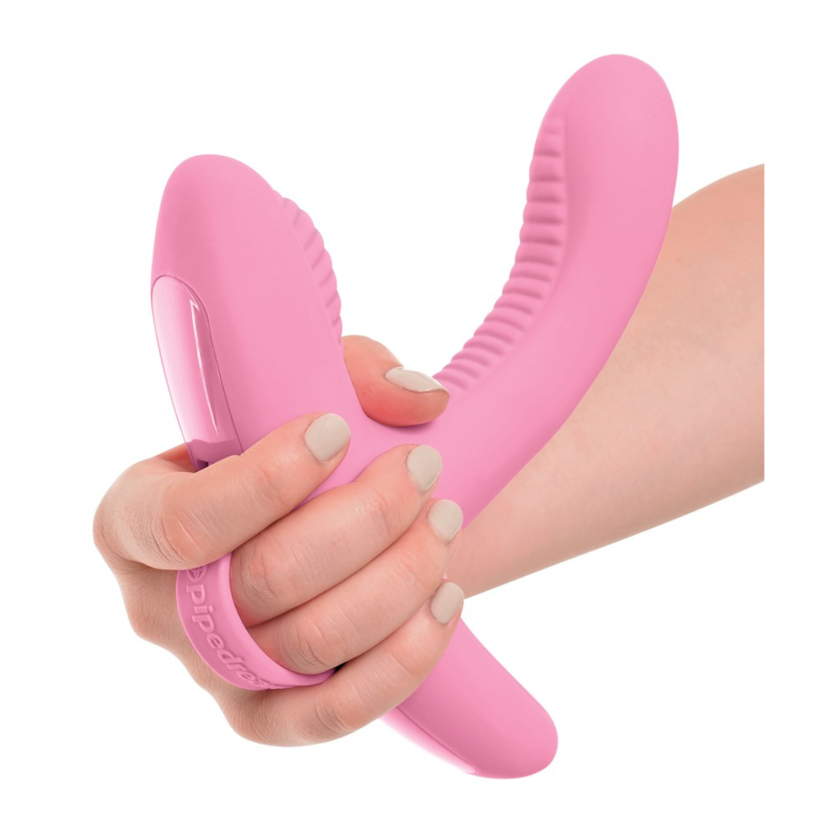 Ein rosa Sexspielzeug, das in einer Hand gehalten wird. Die Hand hat lackierte Nägel.