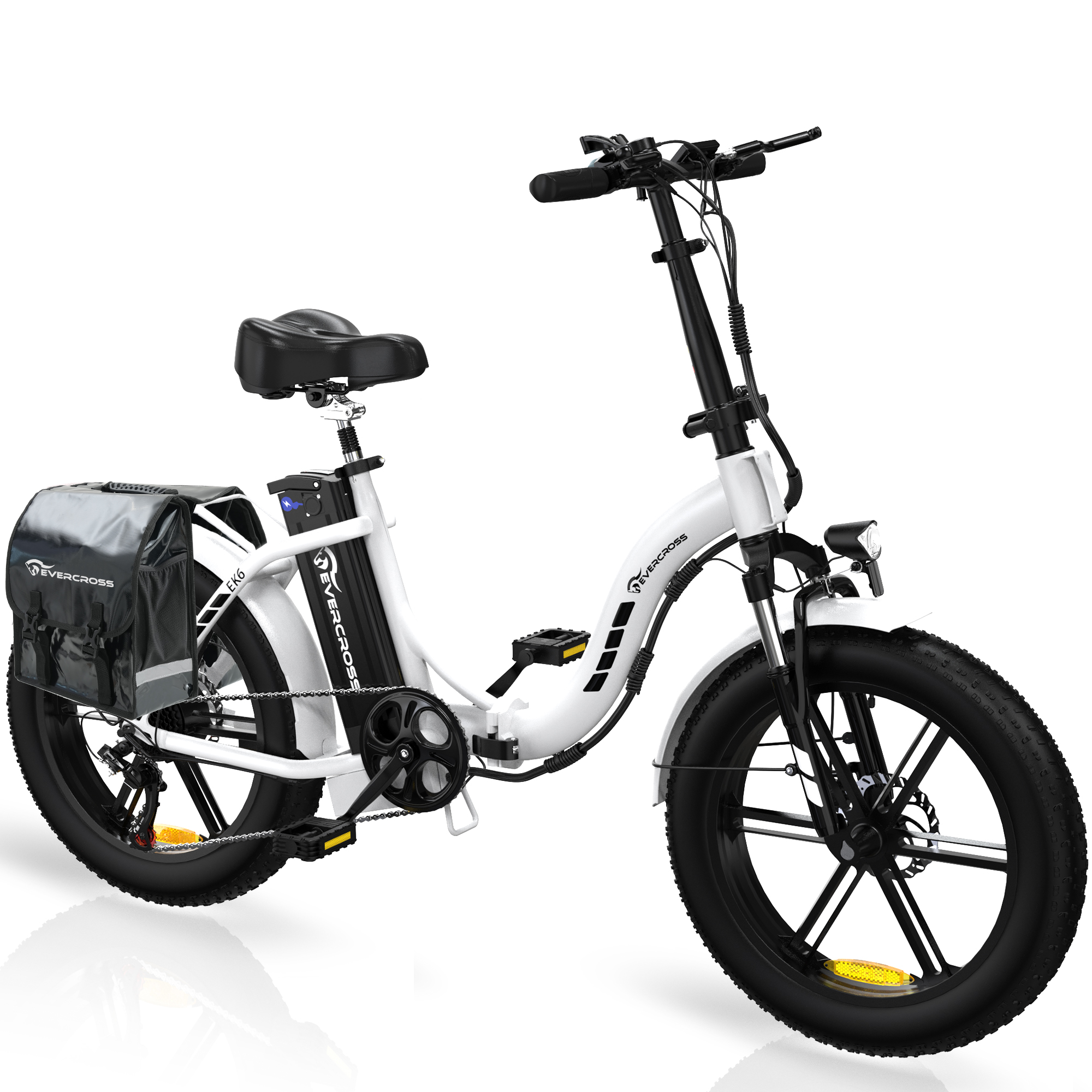 Ein weißes Elektrofahrrad mit schwarzem Sitz, Reifen und Rahmenakzenten sowie einer schwarzen Aufbewahrungstasche.