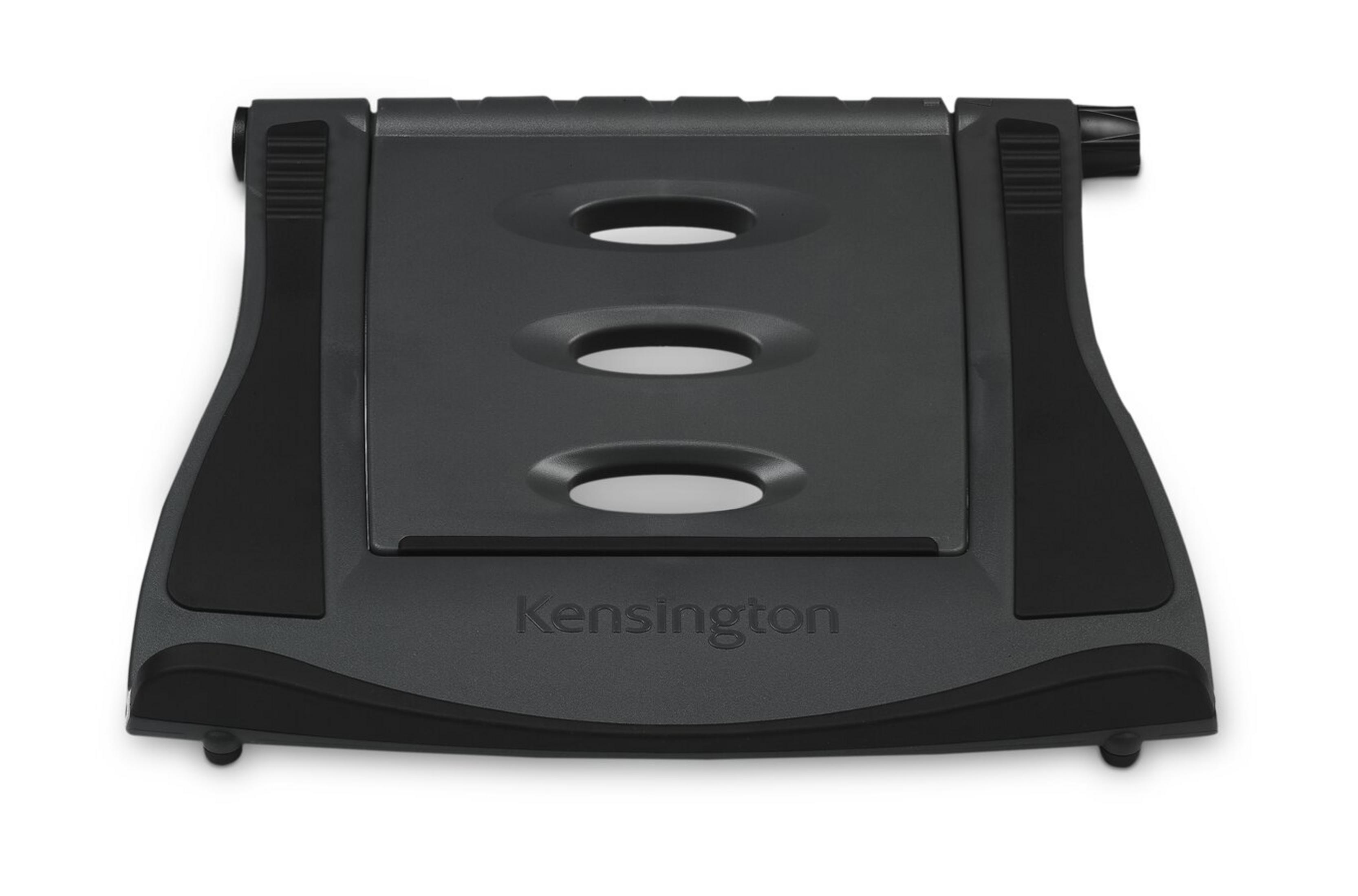 Schwarzer Kensington Laptop-Ständer, Oberseite mit drei Löchern, schwarze Seite mit abgewinkelten Kanten. Schwarz auf weißem Hintergrund.