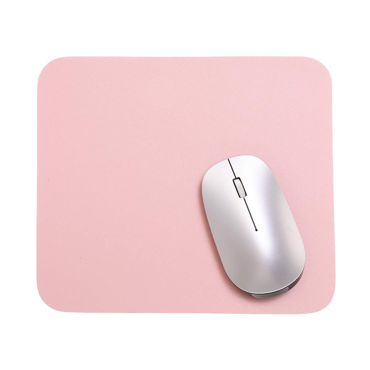 Un tapis de souris rose avec une souris argentée dessus.