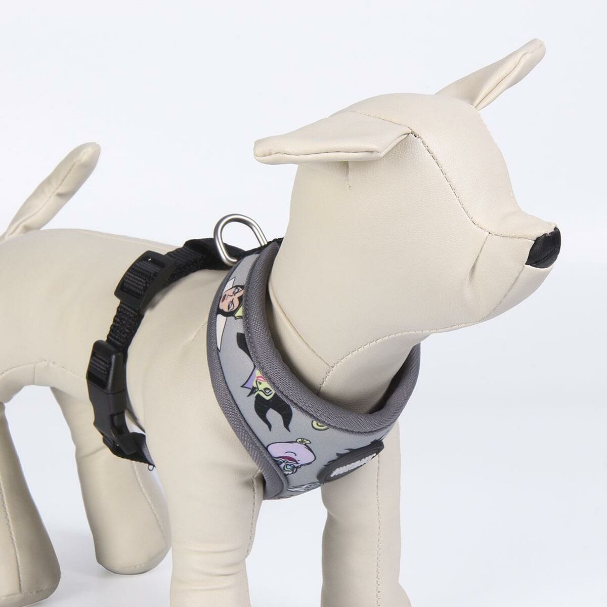 Hundegeschirr mit Comicfiguren, auf einer Schaufensterpuppe.