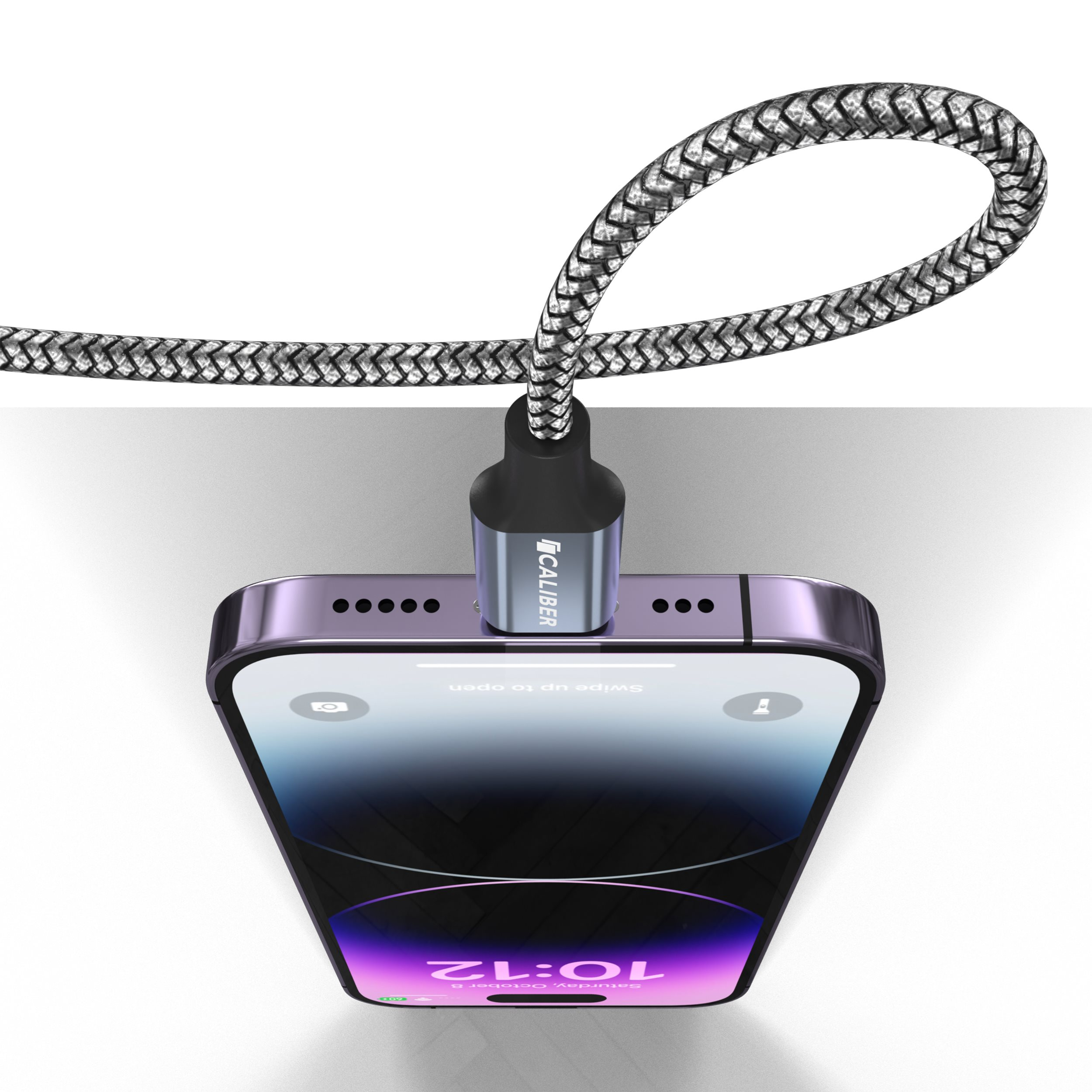 Ein Telefon, das mit einem geflochtenen USB-Kabel verbunden ist. Das Telefon ist lila und das Kabel hat einen silbernen Akzent.
