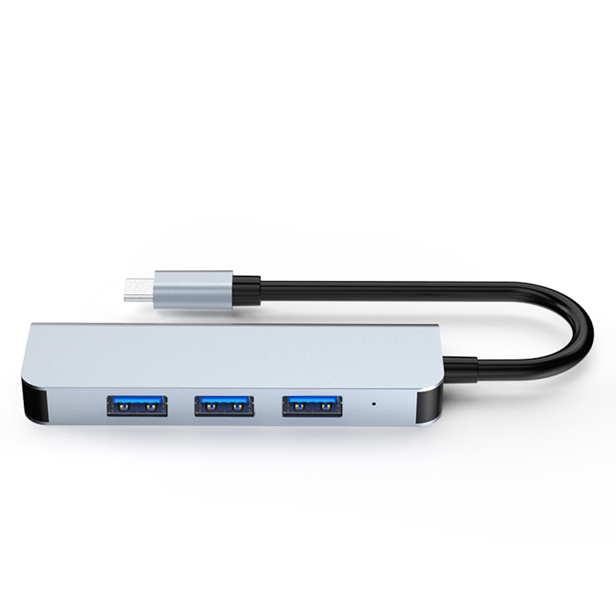 Concentrador USB plateado con tres puertos USB. Tiene un cable negro y un conector USB-C.