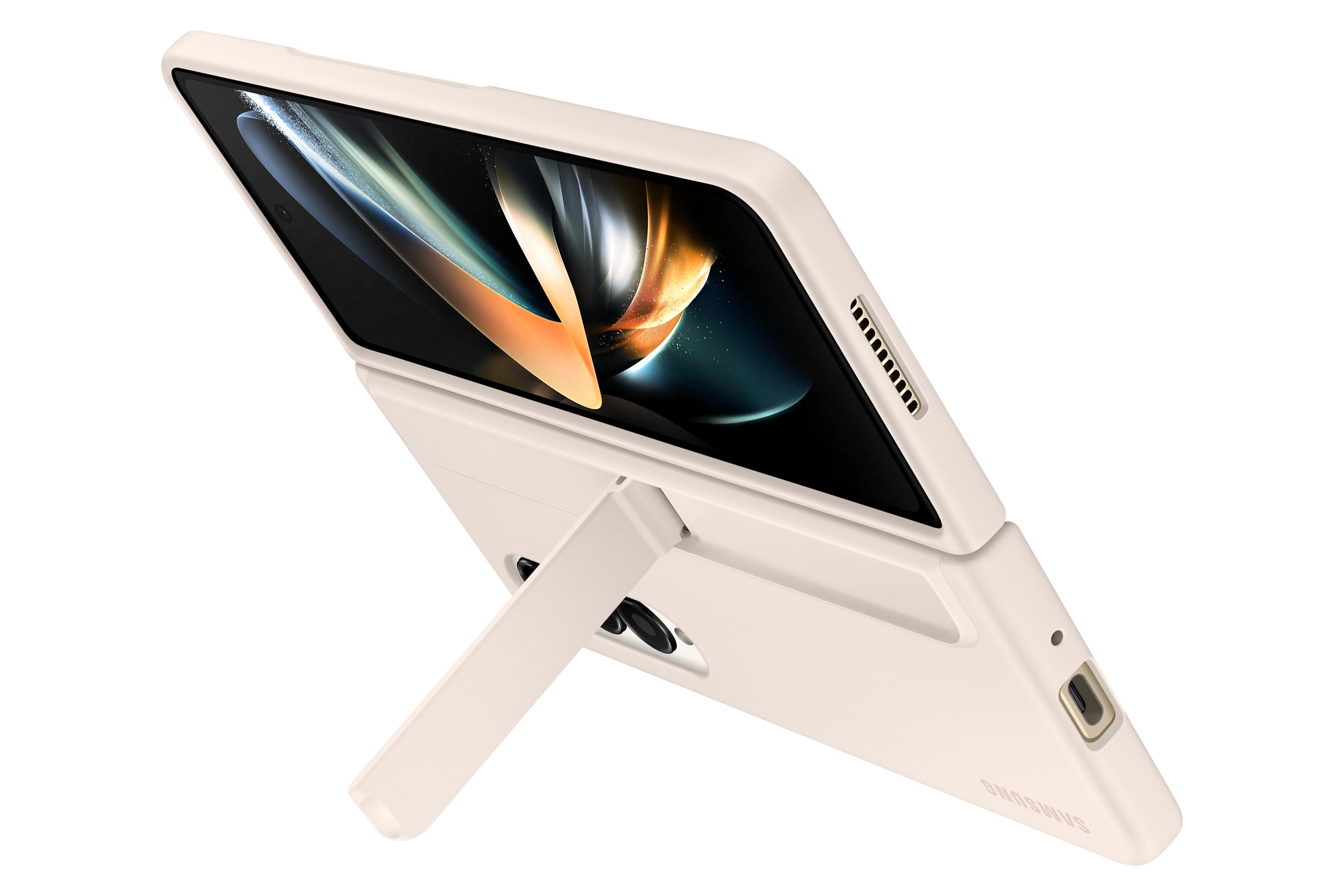 Una funda para teléfono Samsung Galaxy Z Fold 4 rosa claro con un soporte. El teléfono es parcialmente visible.