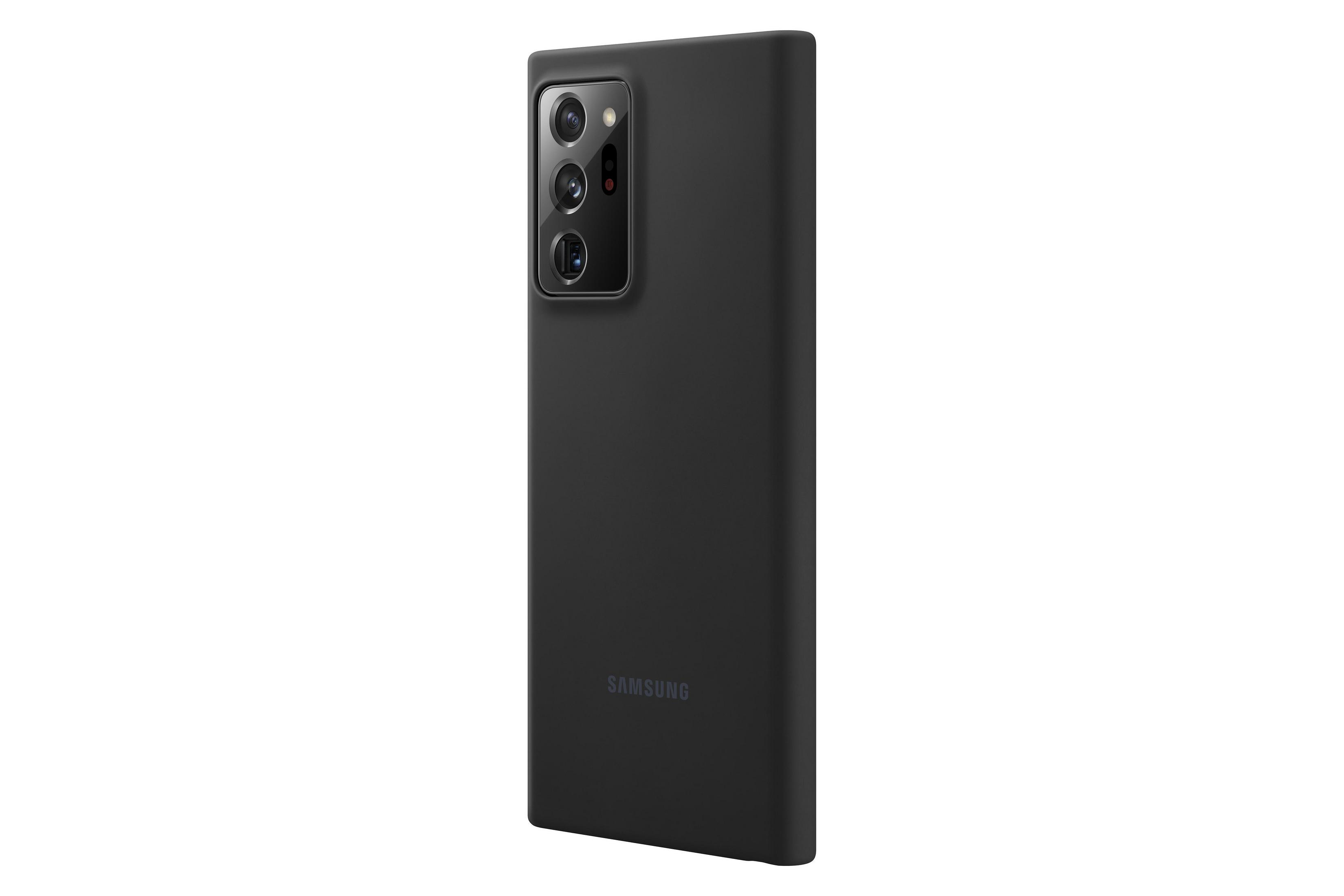 Telefono nero con tripla fotocamera su sfondo bianco. Viene mostrato il retro del telefono.