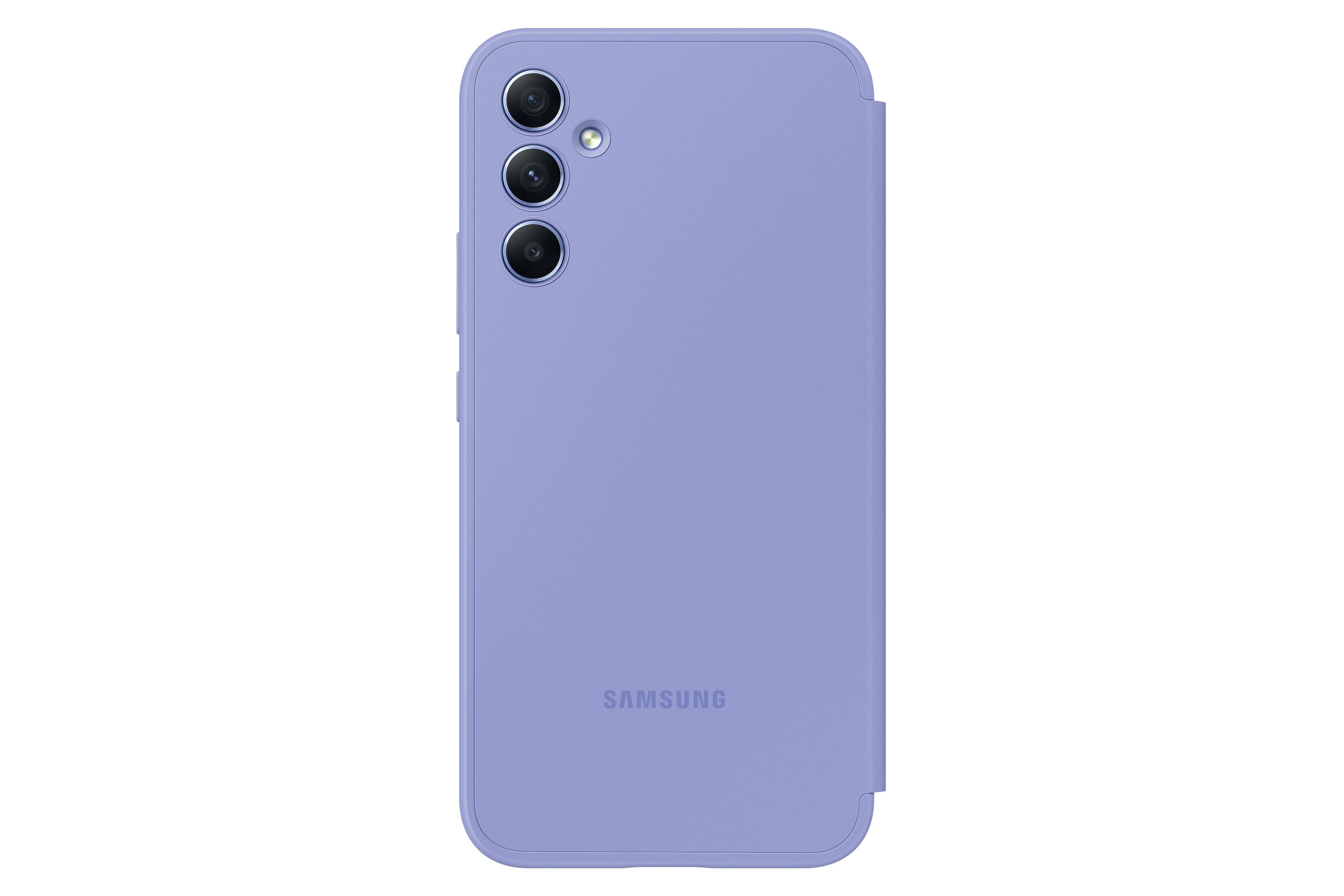 Eine lila Handyhülle mit Kamerahügel auf der Rückseite. Das Telefon befindet sich auf einer weißen Oberfläche.
