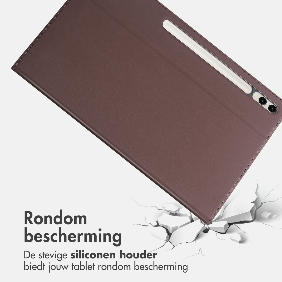 Étui de tablette marron avec stylet, montrant une protection contre les chocs sur une surface blanche.