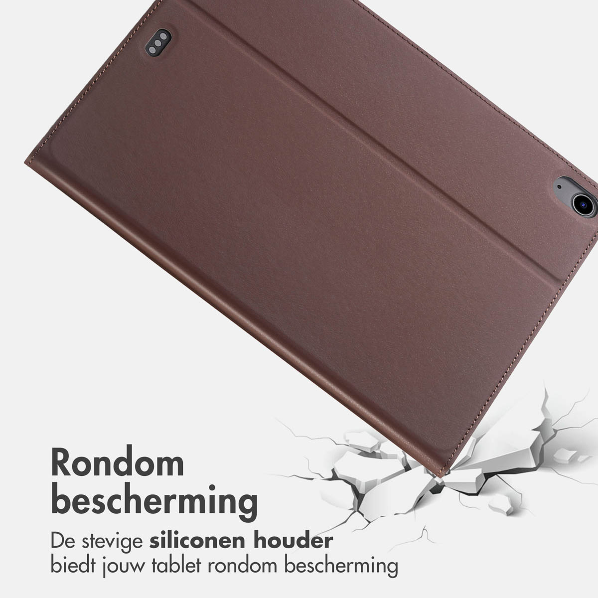 Een bruine tablethoes met een gebroken grondeffect. Tekst 'Rondom bescherming' wordt getoond.