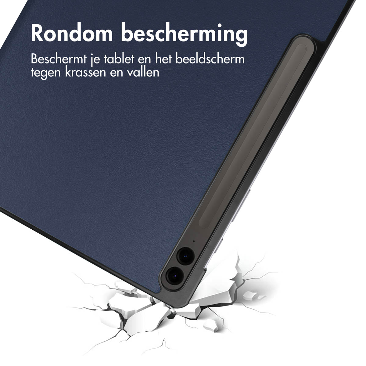 Een tablethoes met een blauwe cover en een zwart frame. De hoes is gesloten en heeft een beschermend ontwerp.