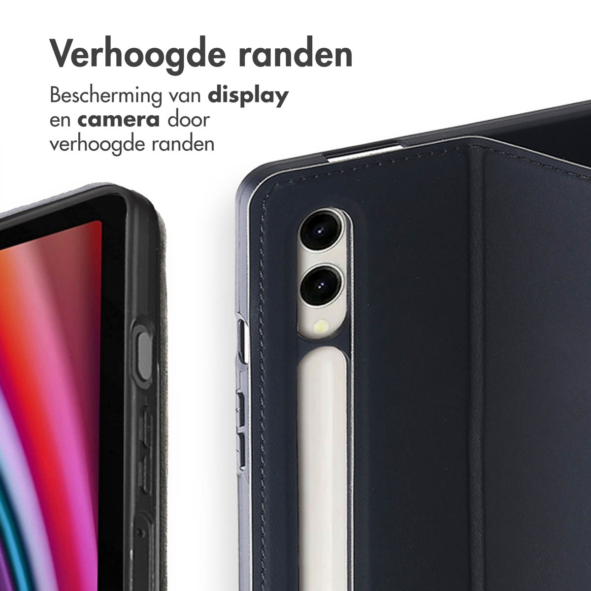 Er worden twee tablets getoond, één met een zwarte hoes en de andere met een camera aan de achterkant en een witte stylus.