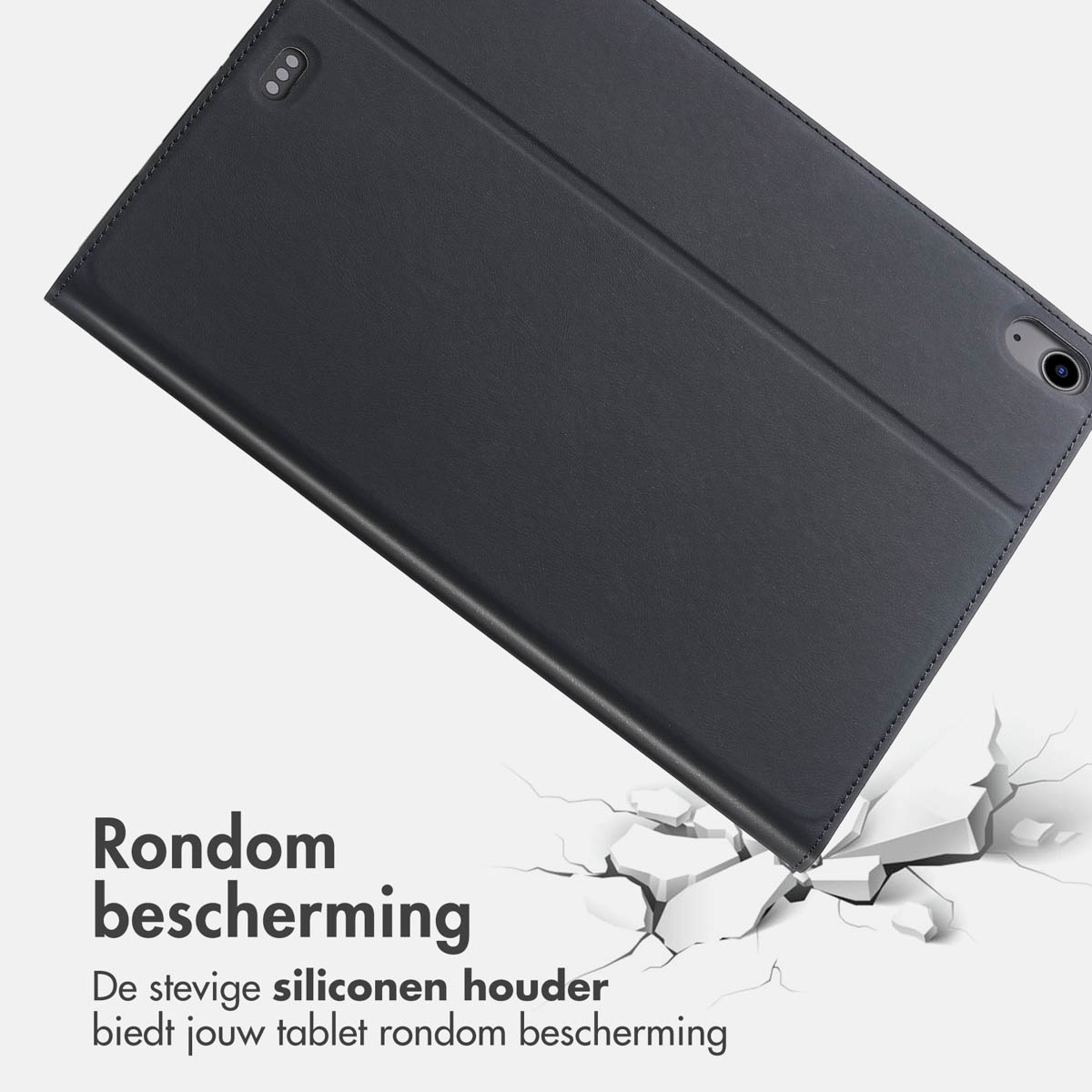 Zwarte tablethoes. Tablet is gesloten. De hoes lijkt duurzaam.
